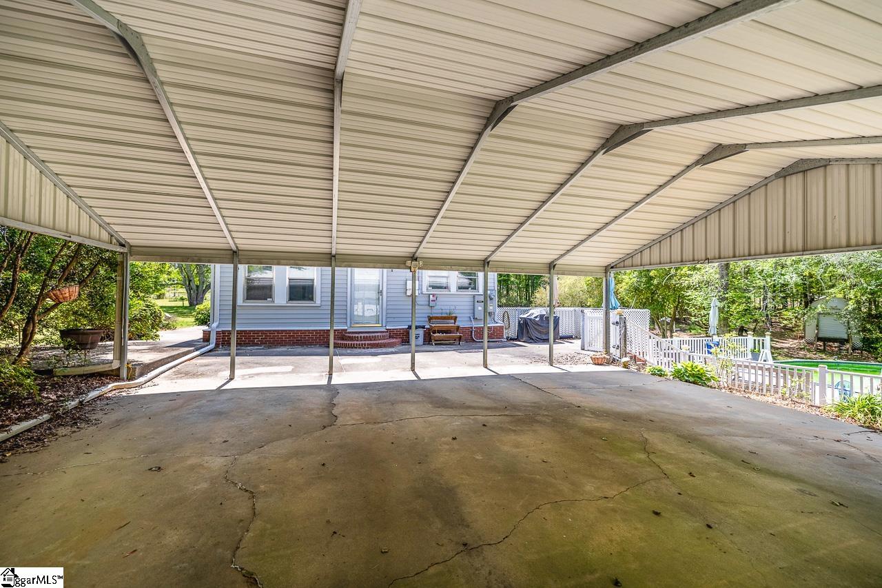 10676 Augusta Road Property Photo 17
