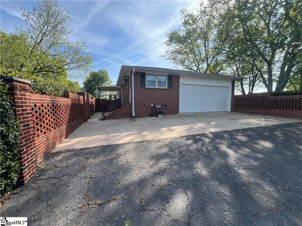 1302 Anderson Street Property Photo 31