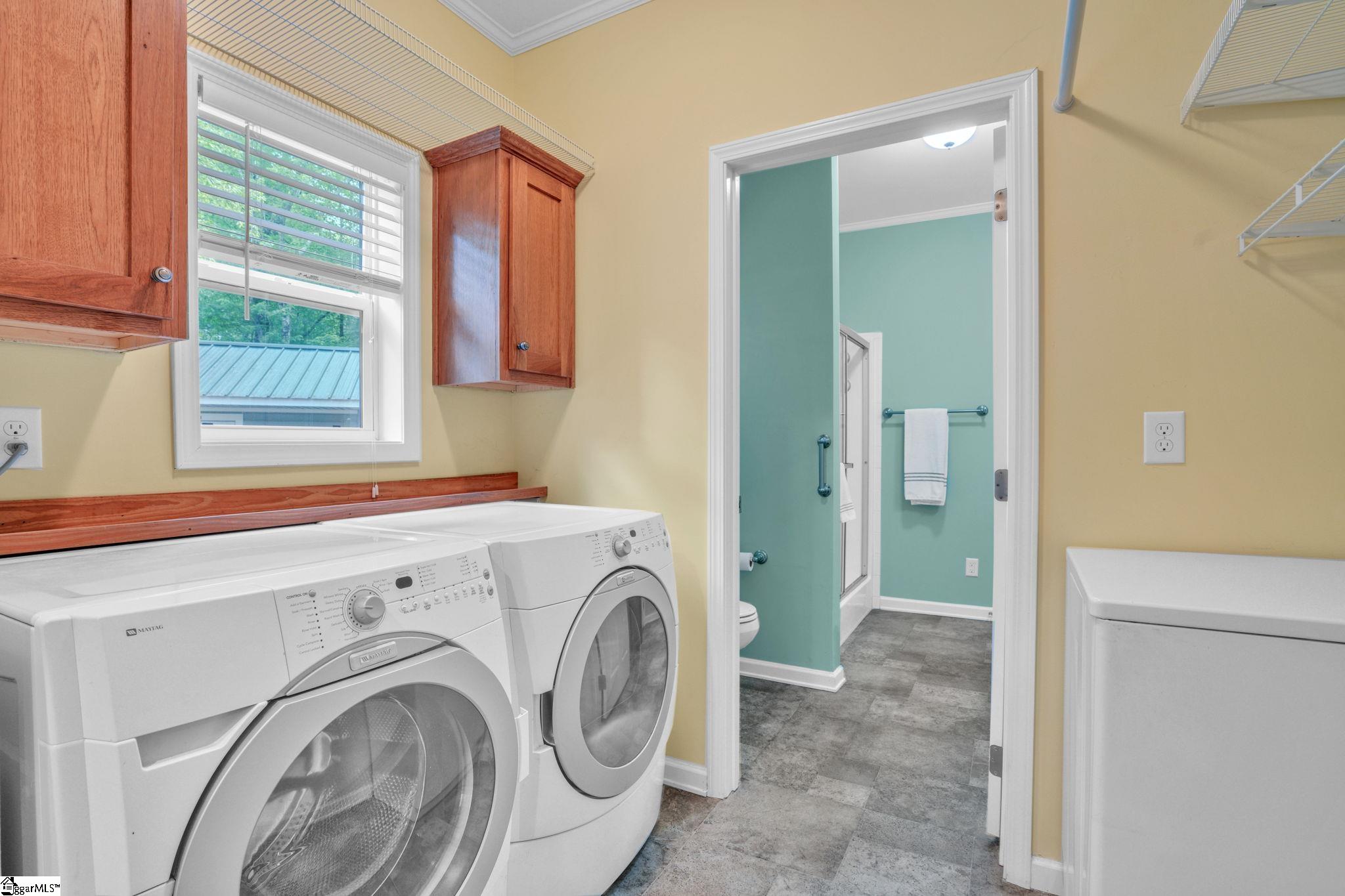 189 Friendly Circle Property Photo 13