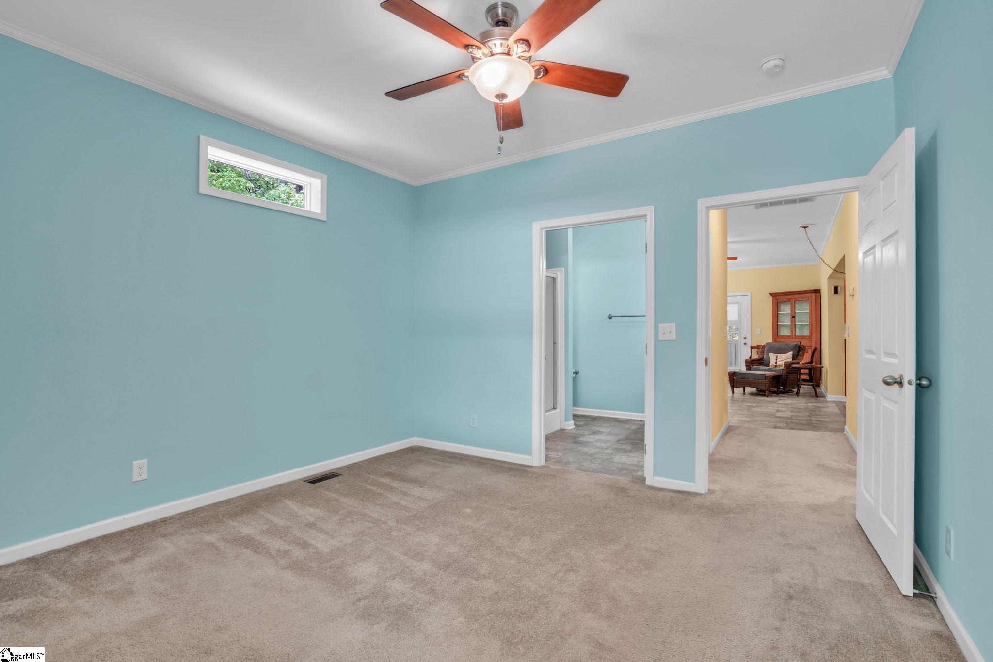189 Friendly Circle Property Photo 14
