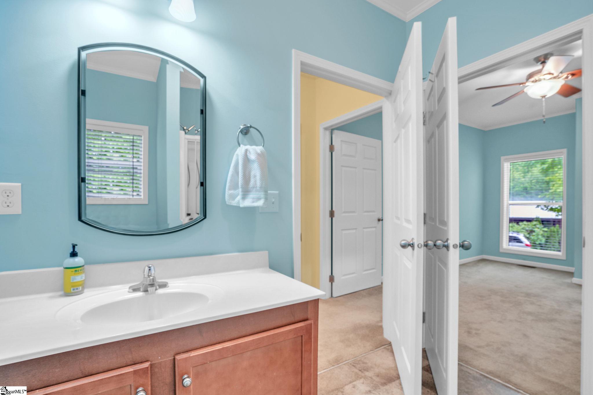 189 Friendly Circle Property Photo 17