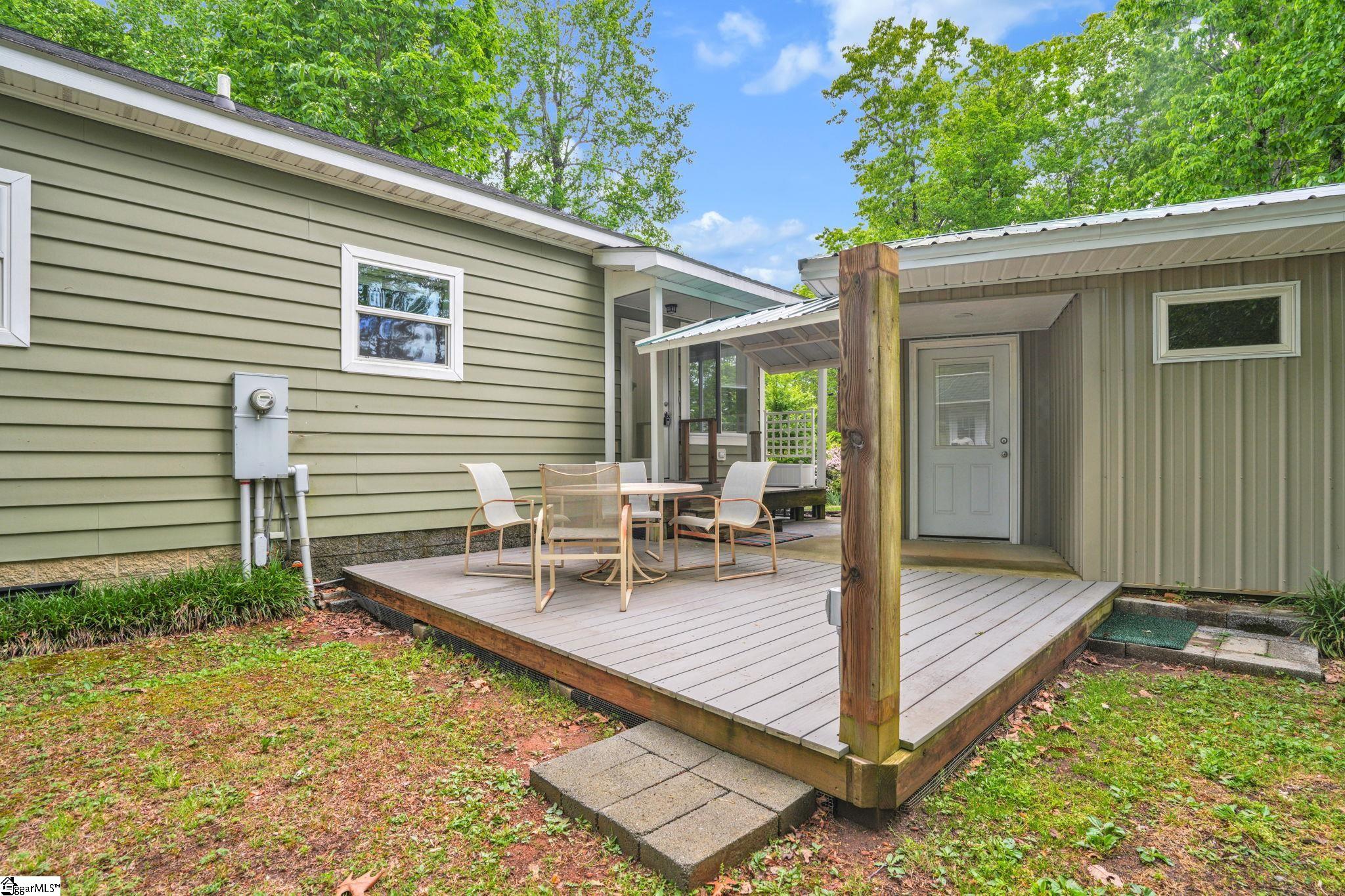 189 Friendly Circle Property Photo 26
