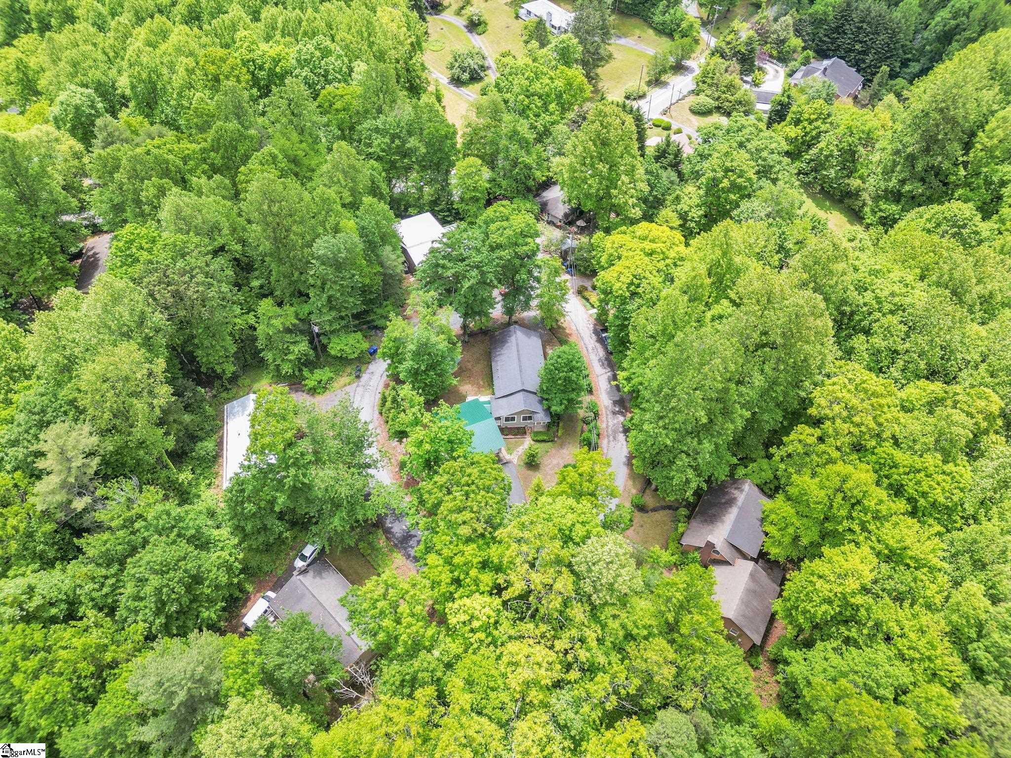 189 Friendly Circle Property Photo 32