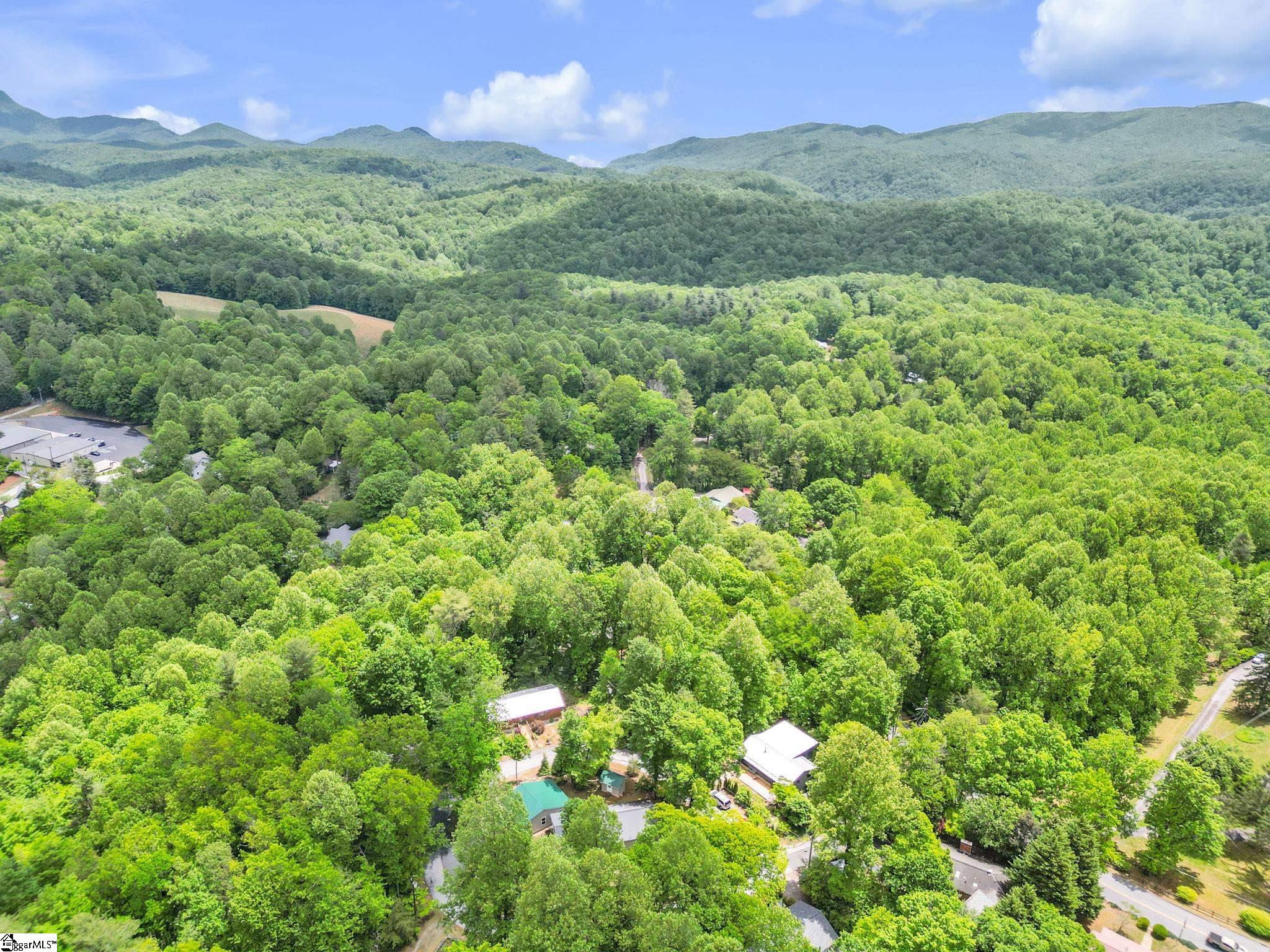 189 Friendly Circle Property Photo 33