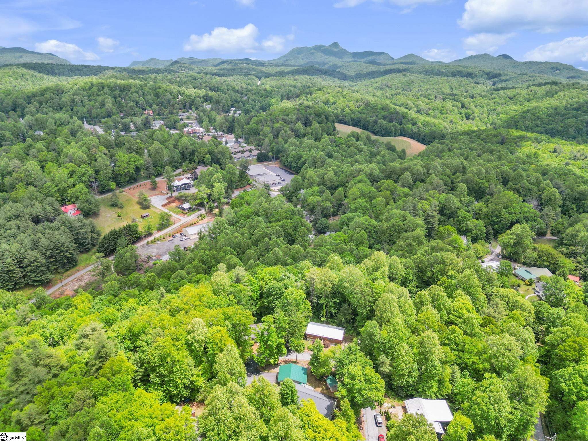 189 Friendly Circle Property Photo 34
