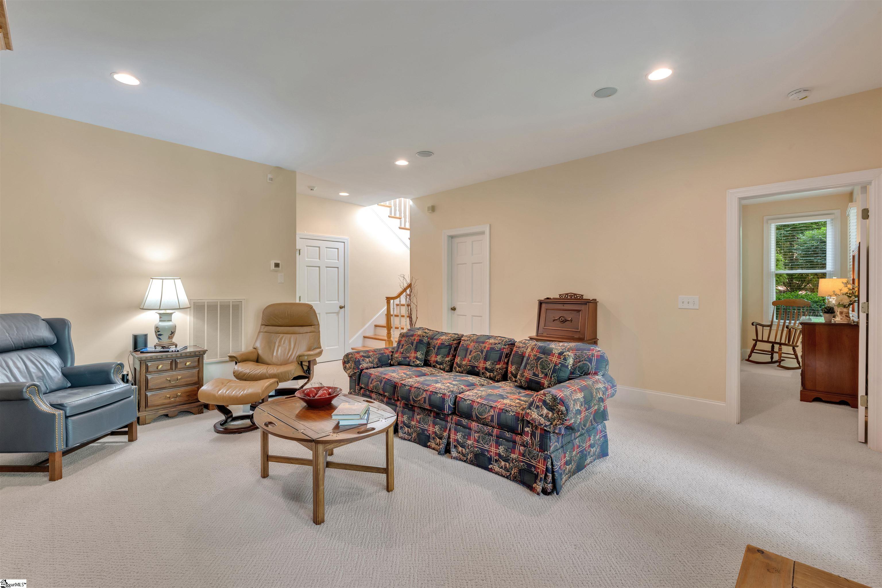 124 Kingshead Road Property Photo 36