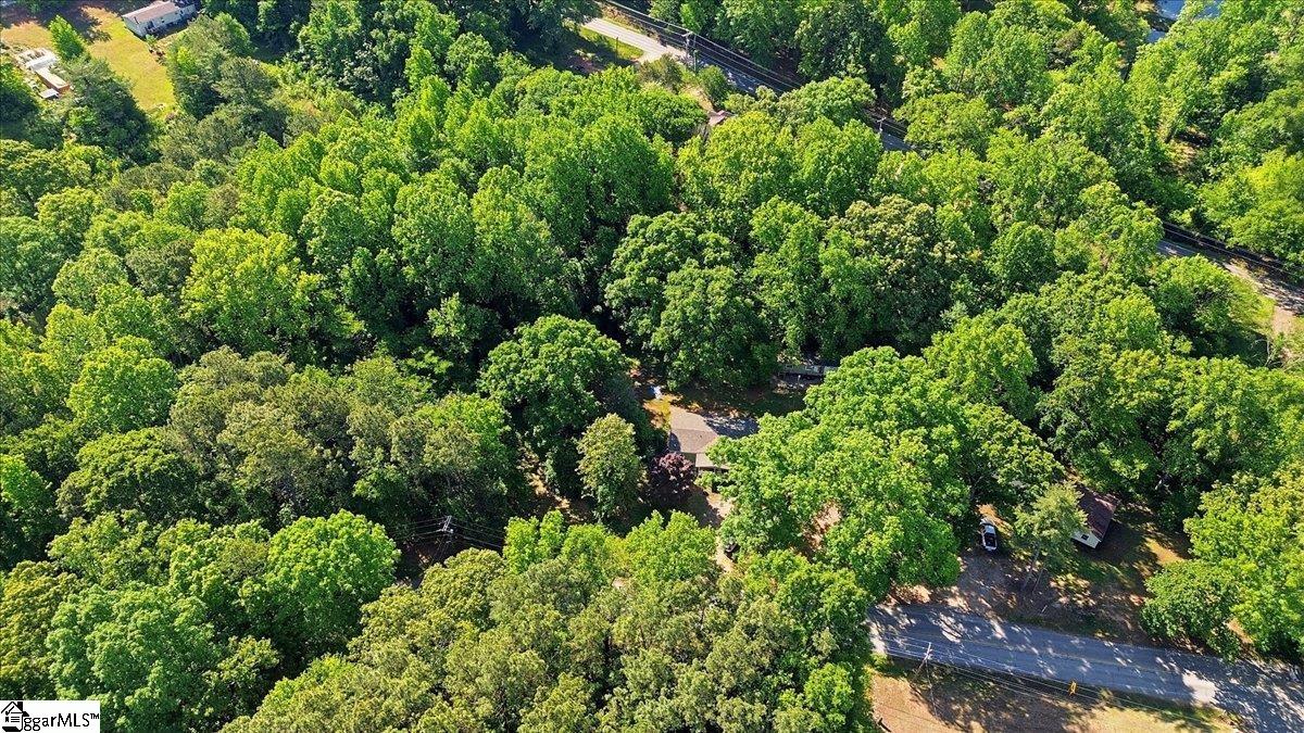 177 Old Pelzer Road Property Photo 8