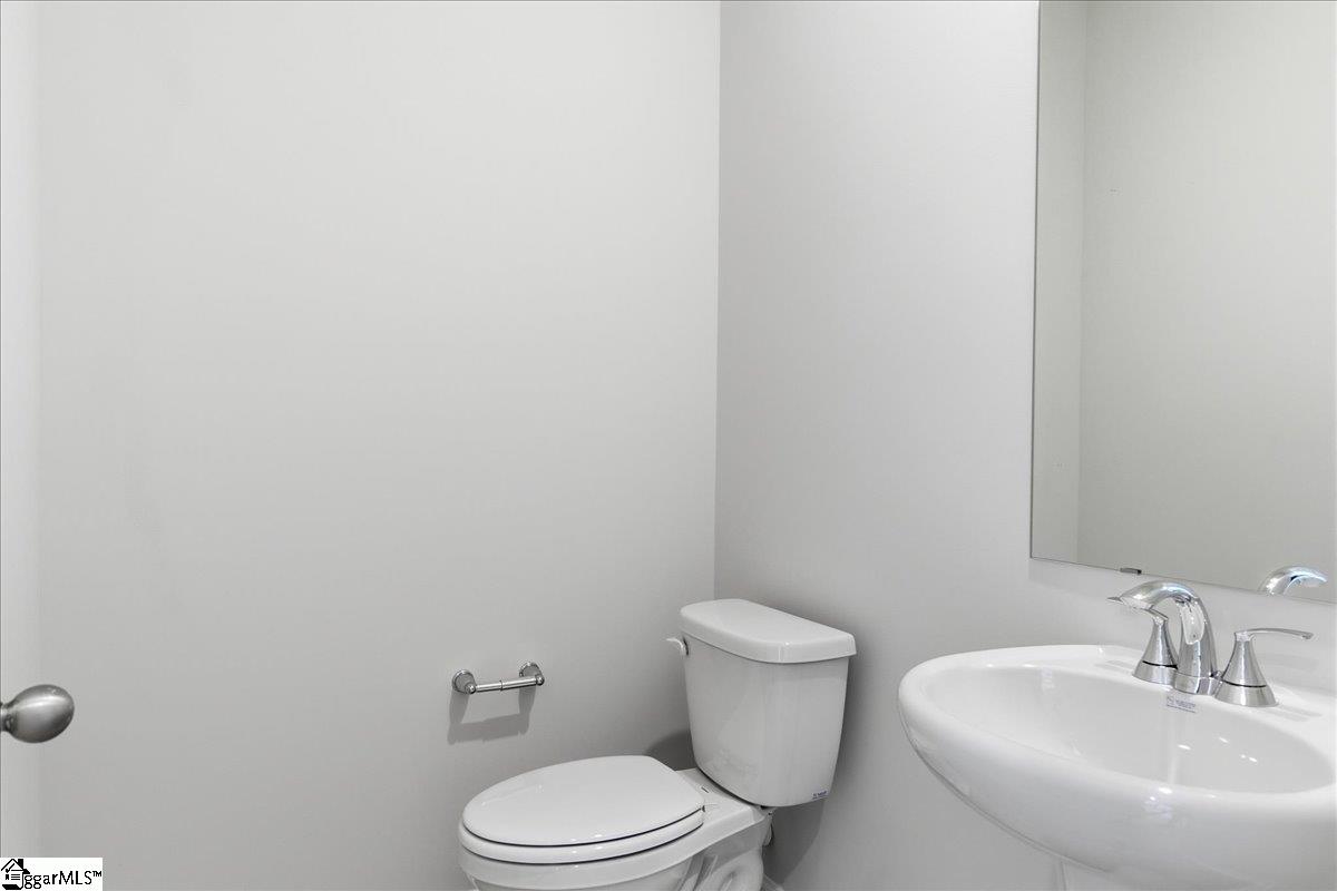 628 Hollybank Street Property Photo 12
