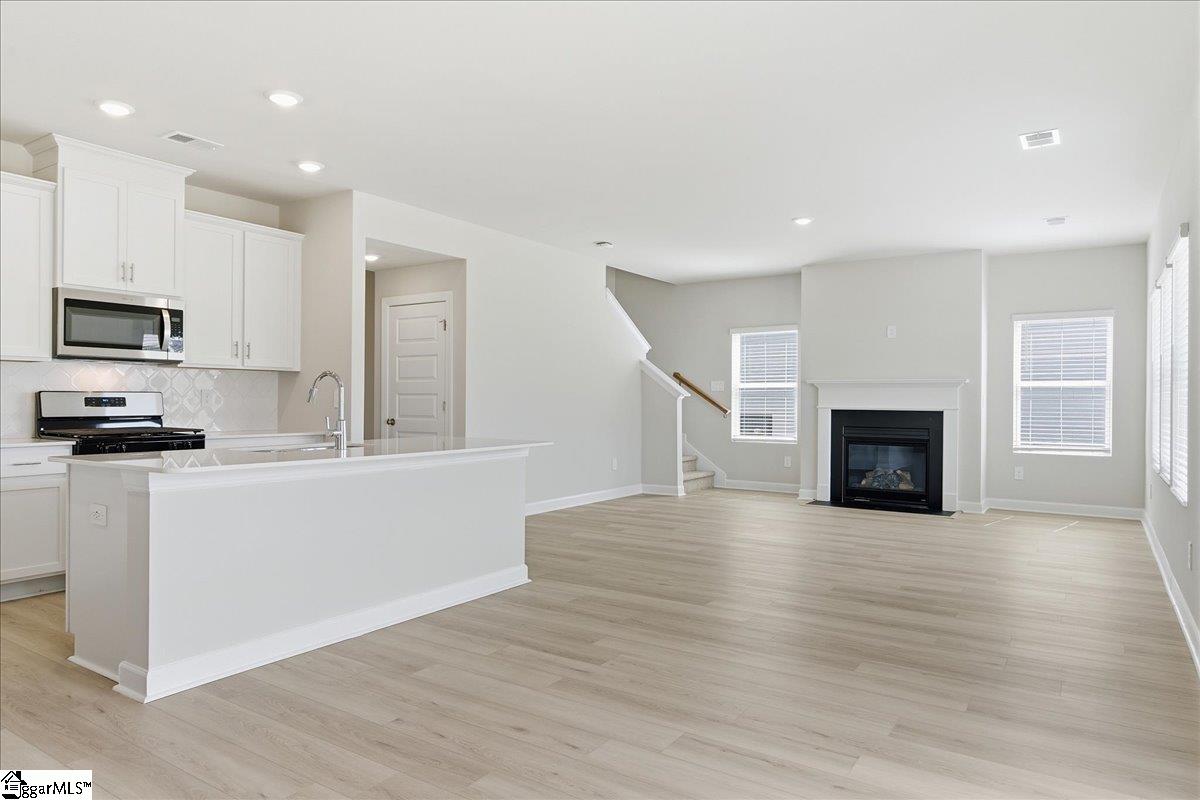 628 Hollybank Street Property Photo 13