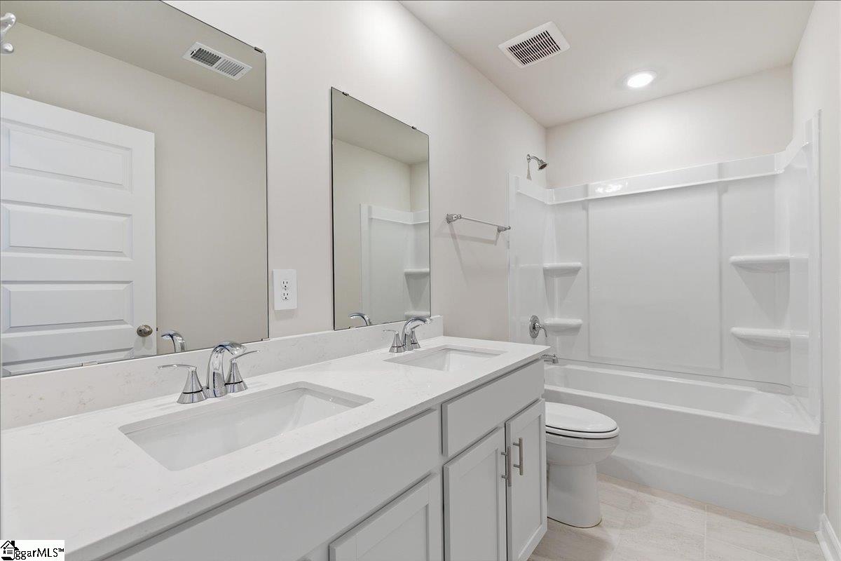 628 Hollybank Street Property Photo 18