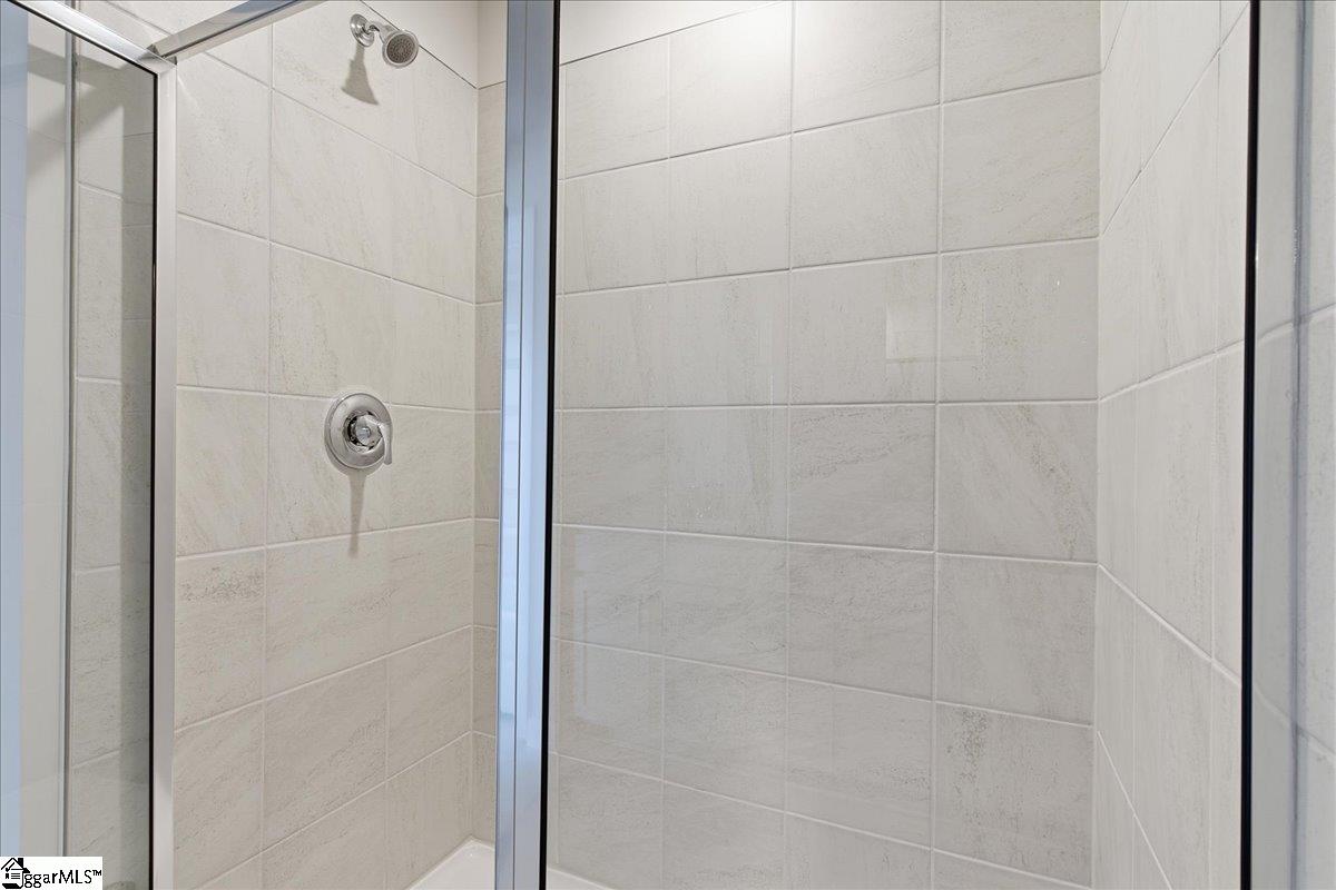 628 Hollybank Street Property Photo 25