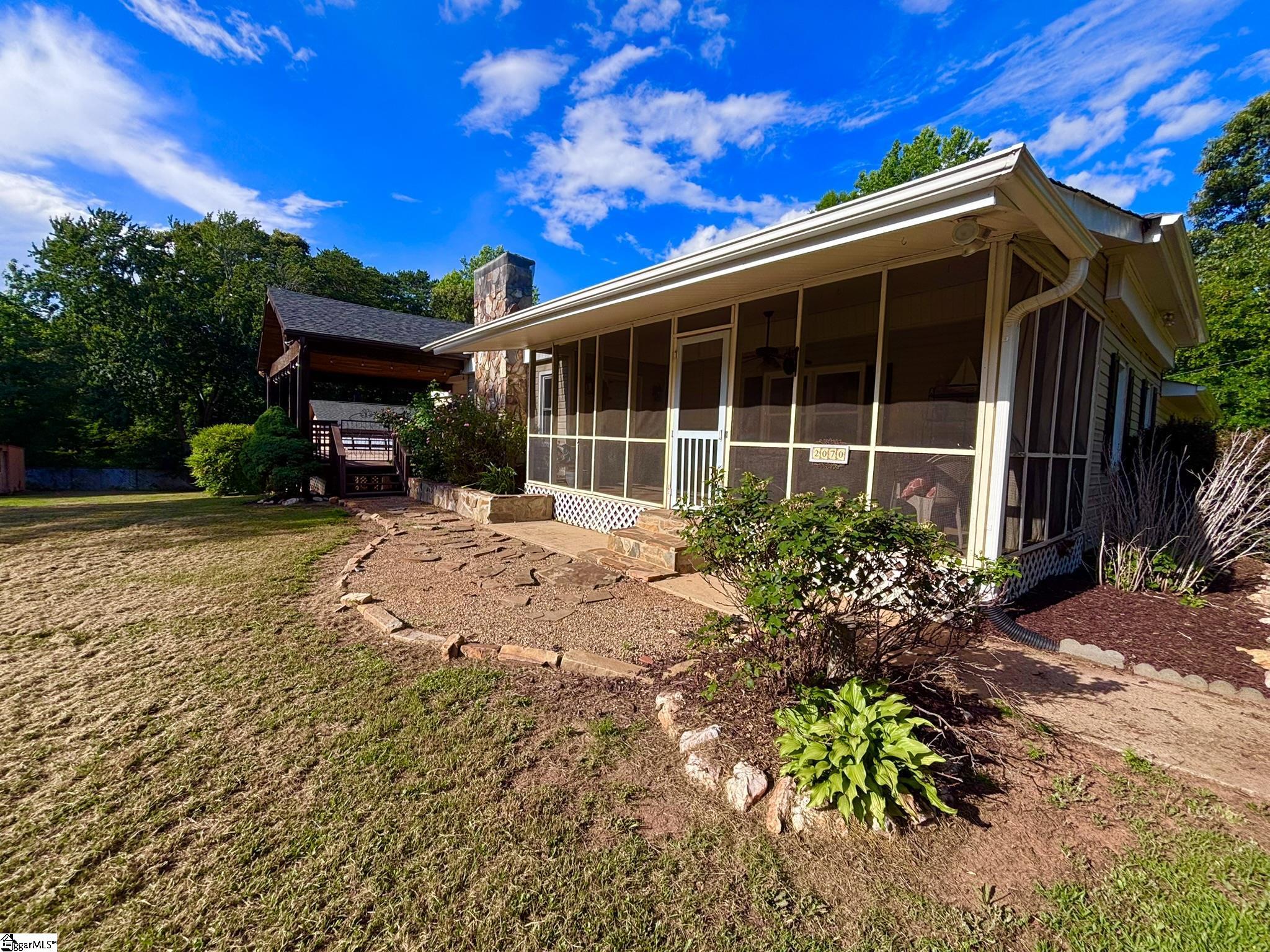 2070 Little Texas Road Property Photo 3