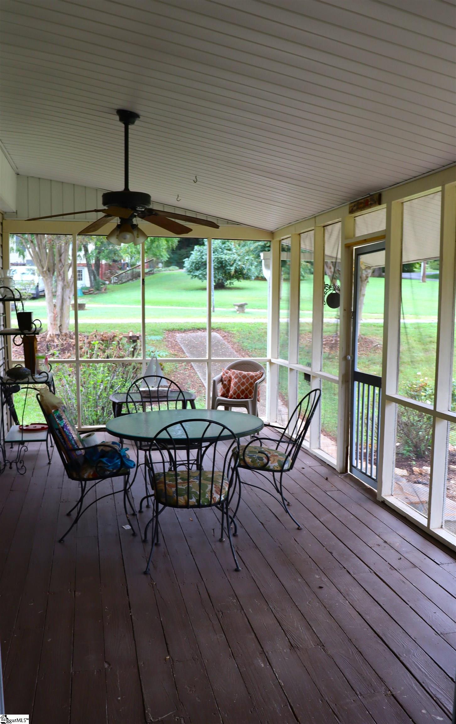 2070 Little Texas Road Property Photo 10
