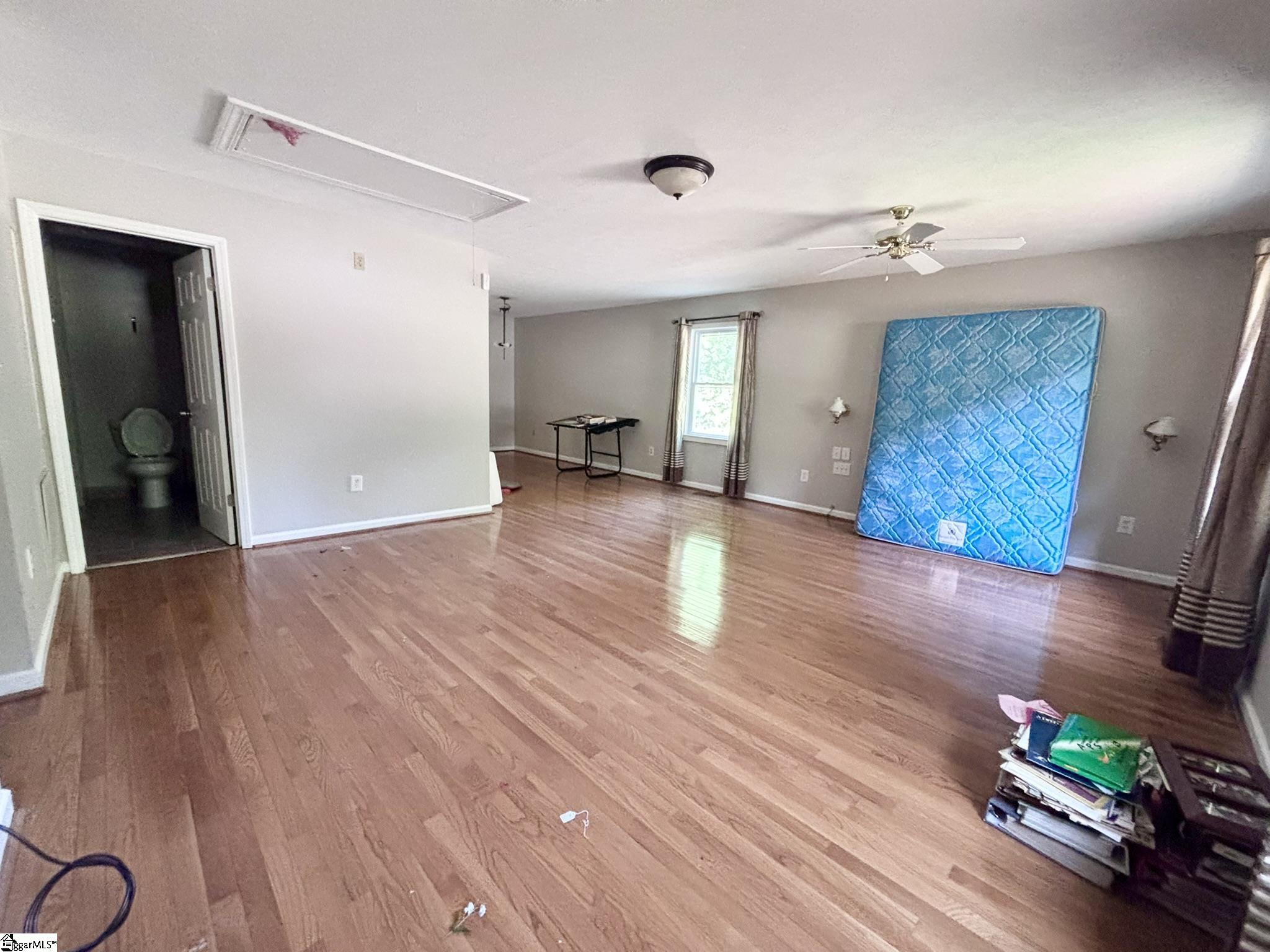 2070 Little Texas Road Property Photo 18