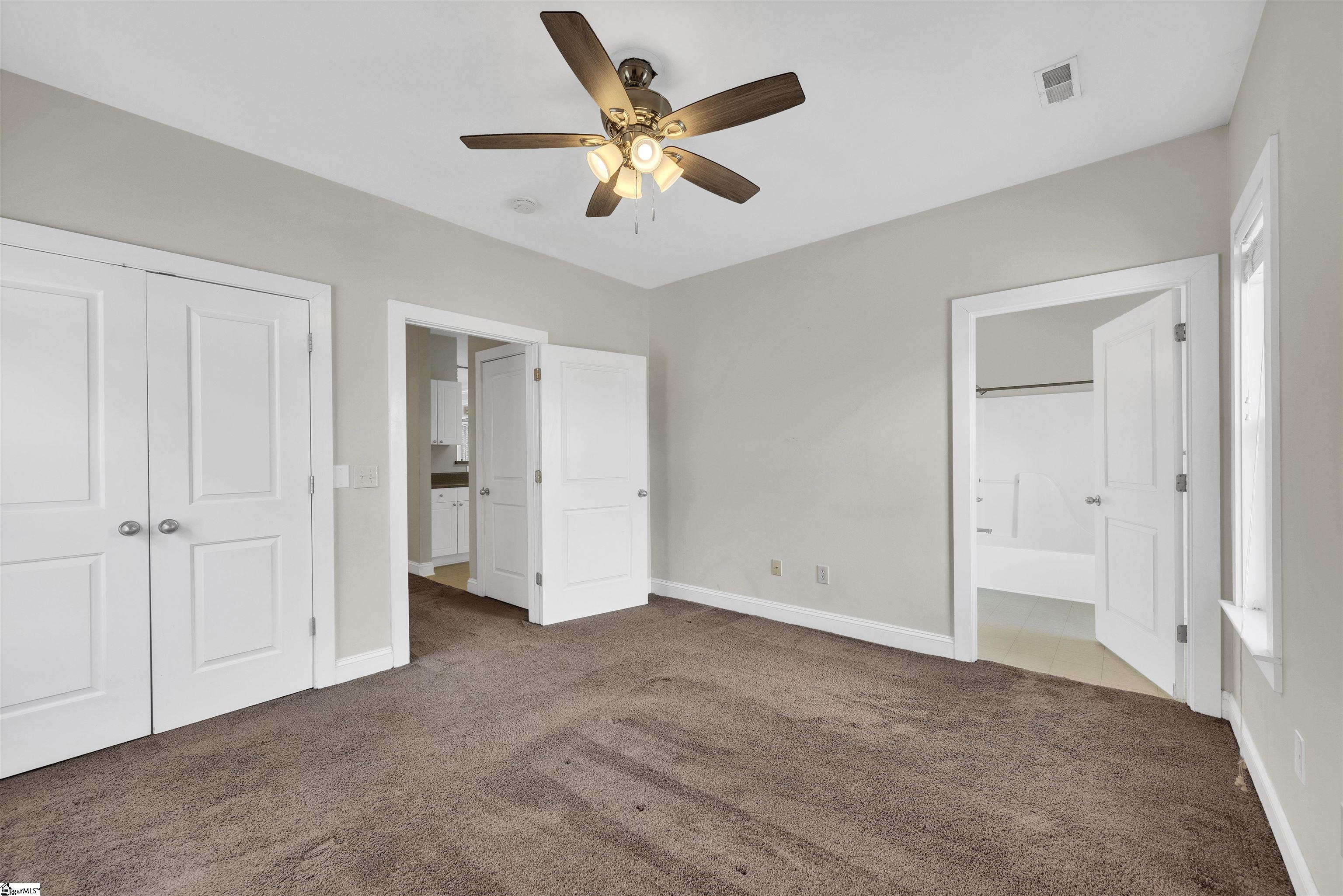 16-b Oakhurst Avenue Property Photo 12
