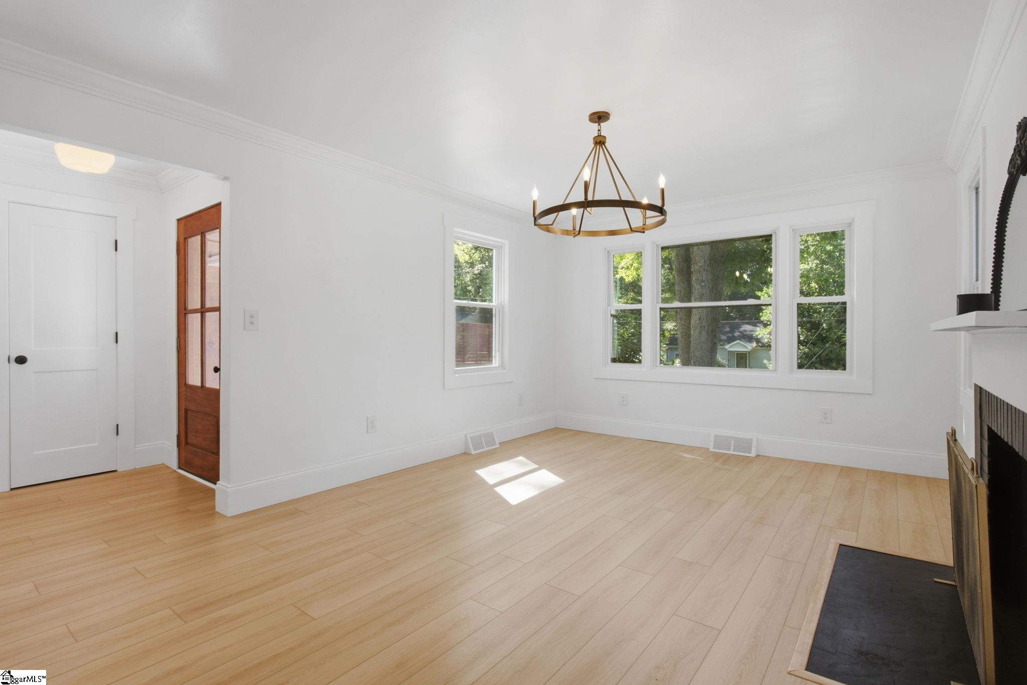 414 Potomac Avenue Property Photo 4