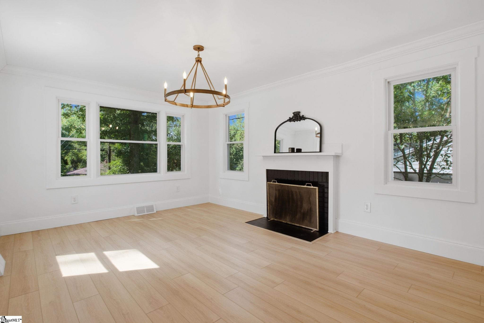 414 Potomac Avenue Property Photo 6