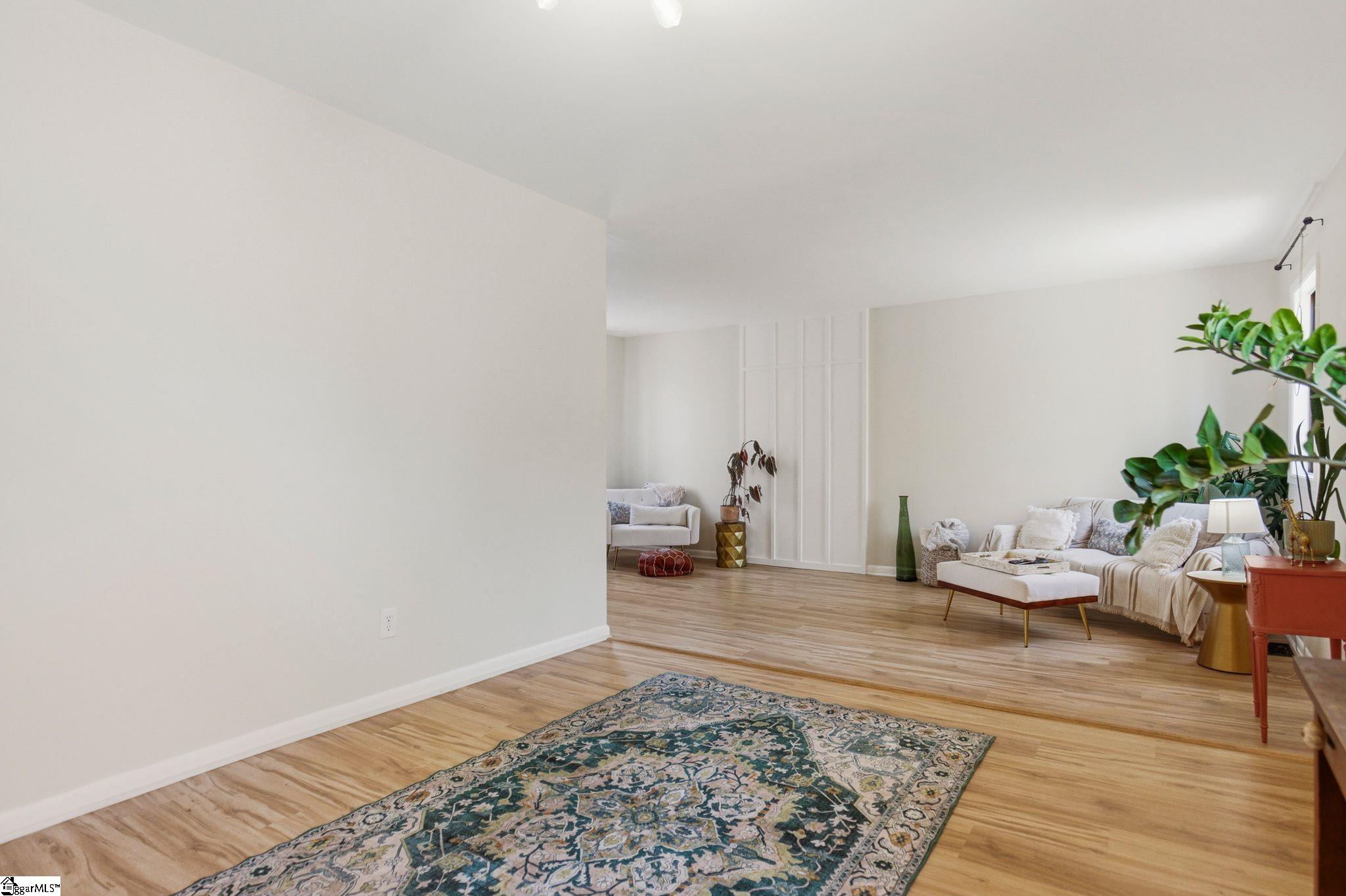 1201 Winding Way Property Photo 11