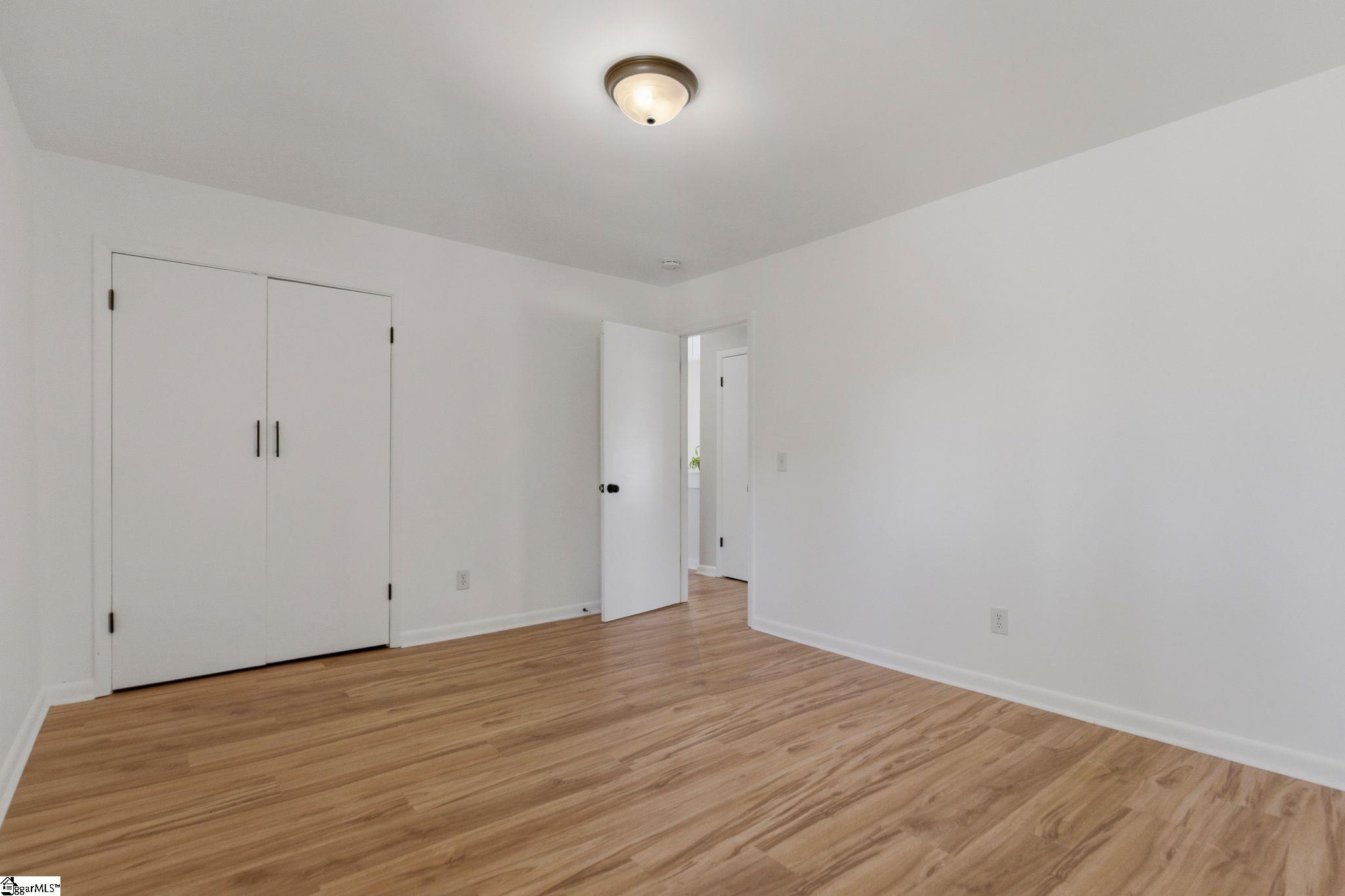 1201 Winding Way Property Photo 22
