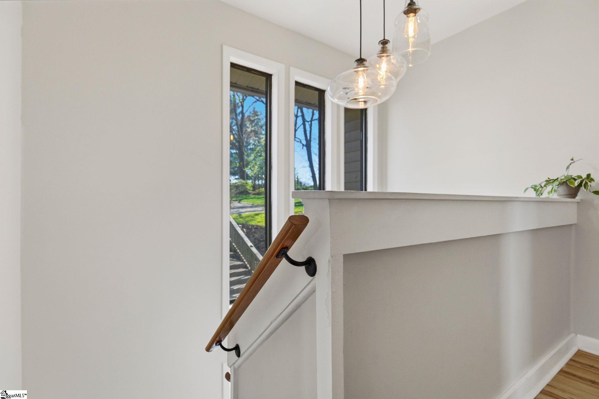 1201 Winding Way Property Photo 25