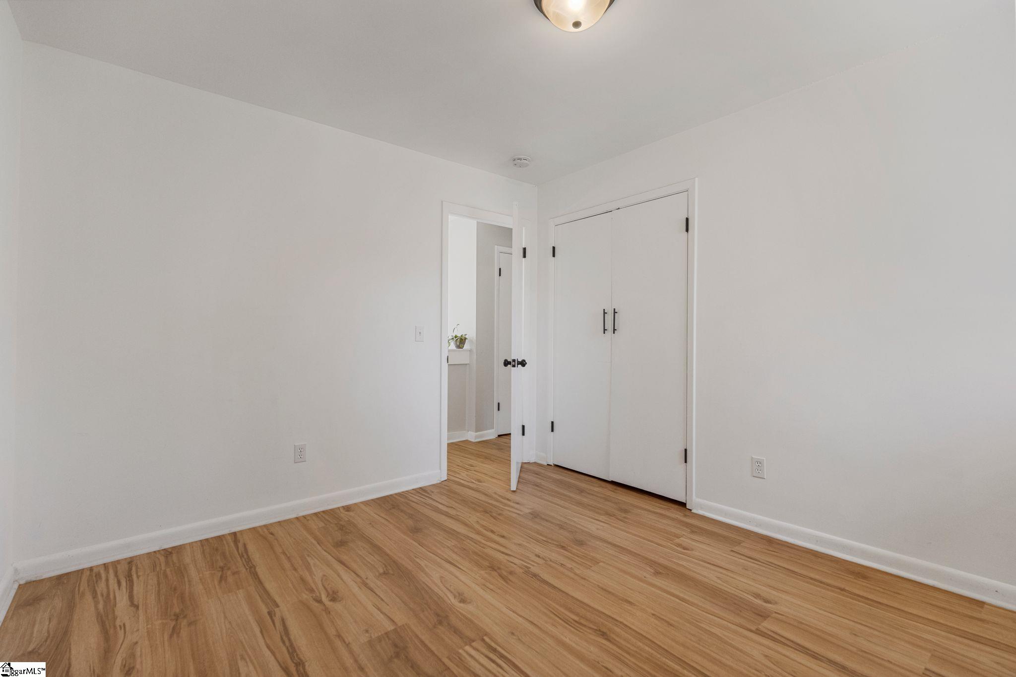1201 Winding Way Property Photo 27