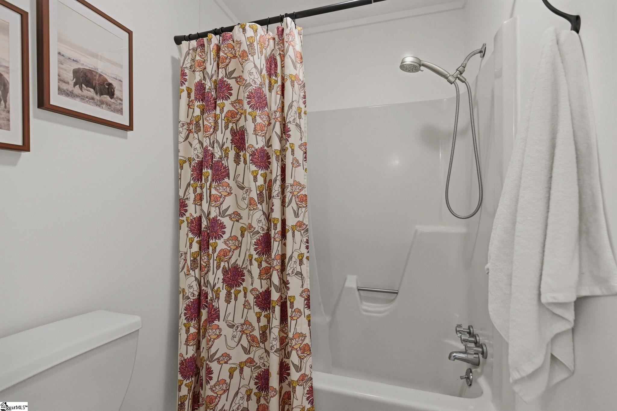 1201 Winding Way Property Photo 31