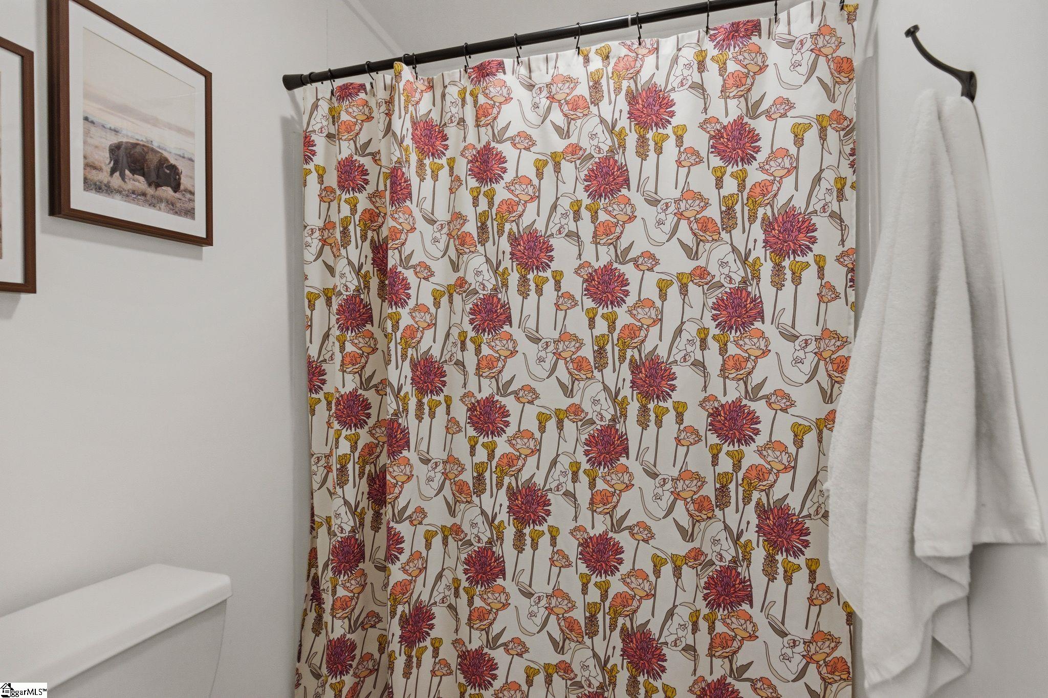 1201 Winding Way Property Photo 32