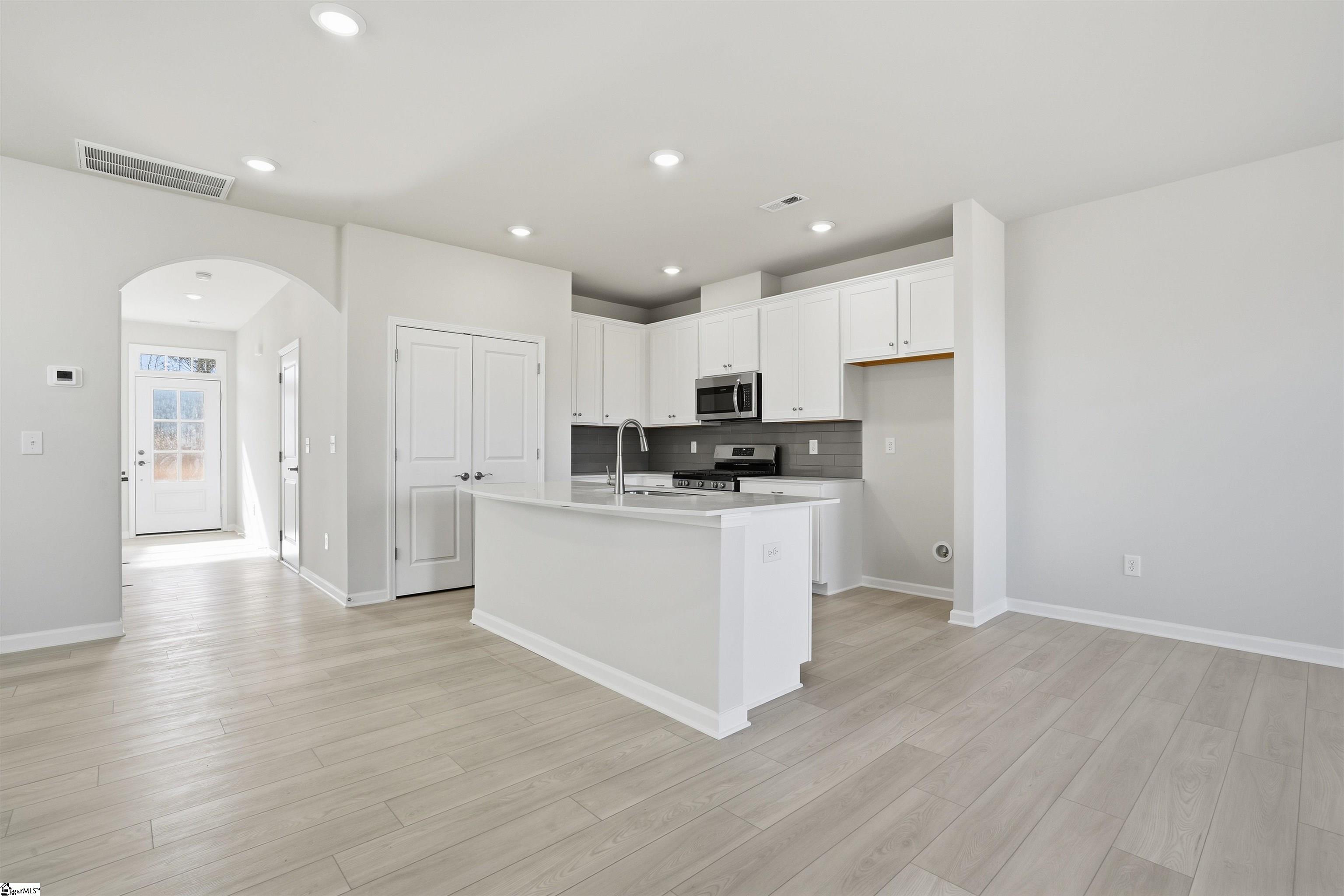 640 Blaire Ridge Way Property Photo 8