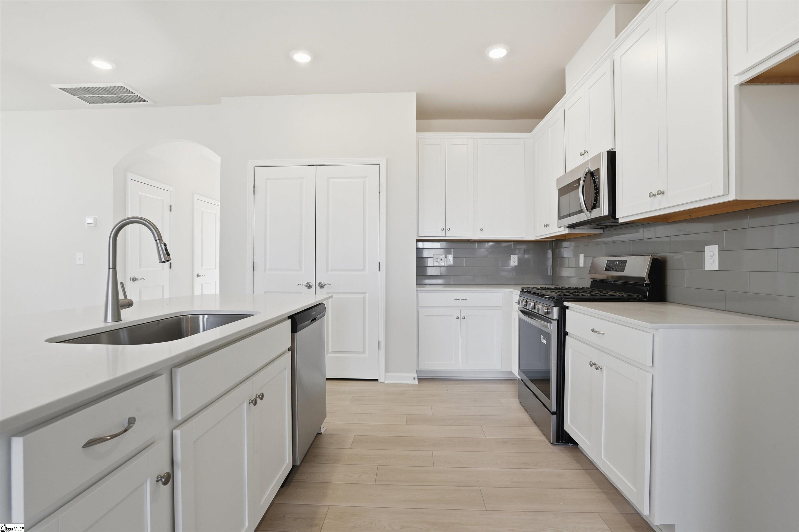 640 Blaire Ridge Way Property Photo 10