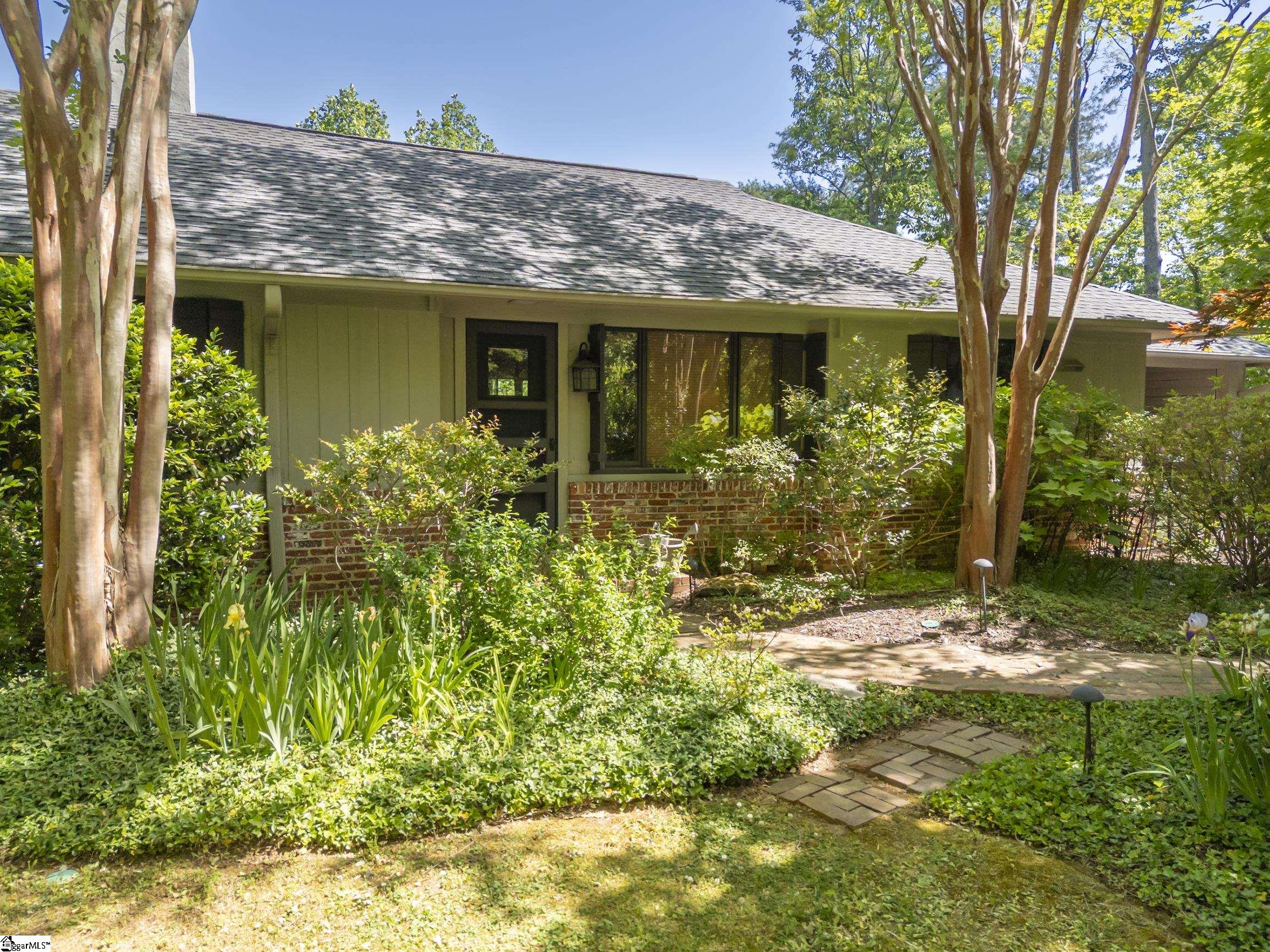 484 Sourwood Ridge Road Property Photo 2