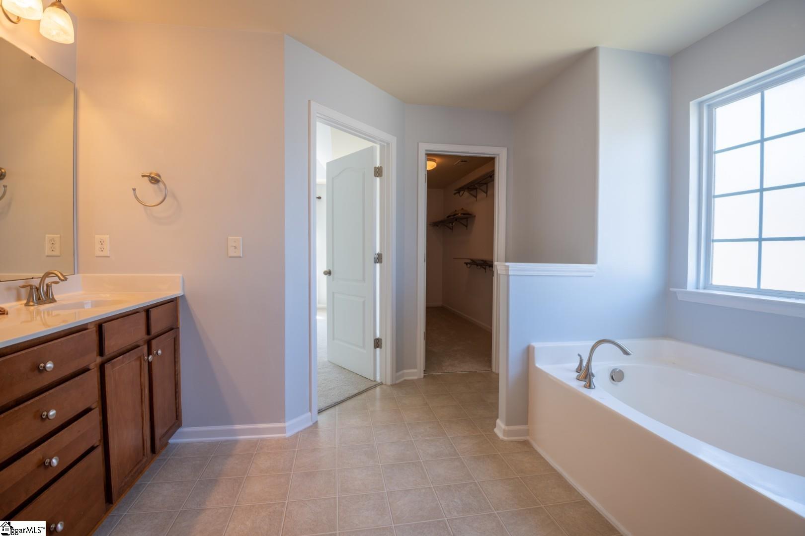 232 Haddington Lane Property Photo 10