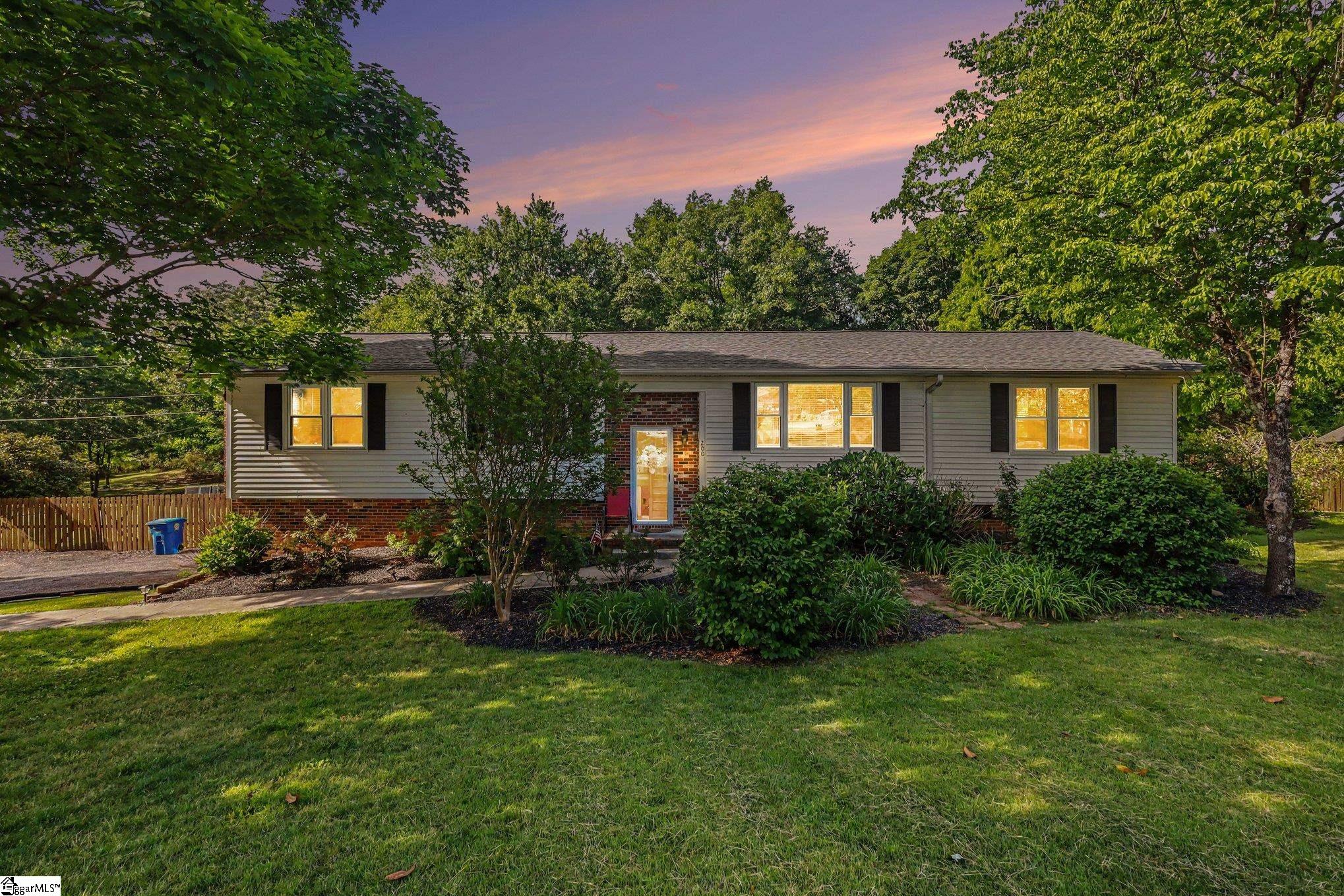 200 Bentwood Road Property Photo 2