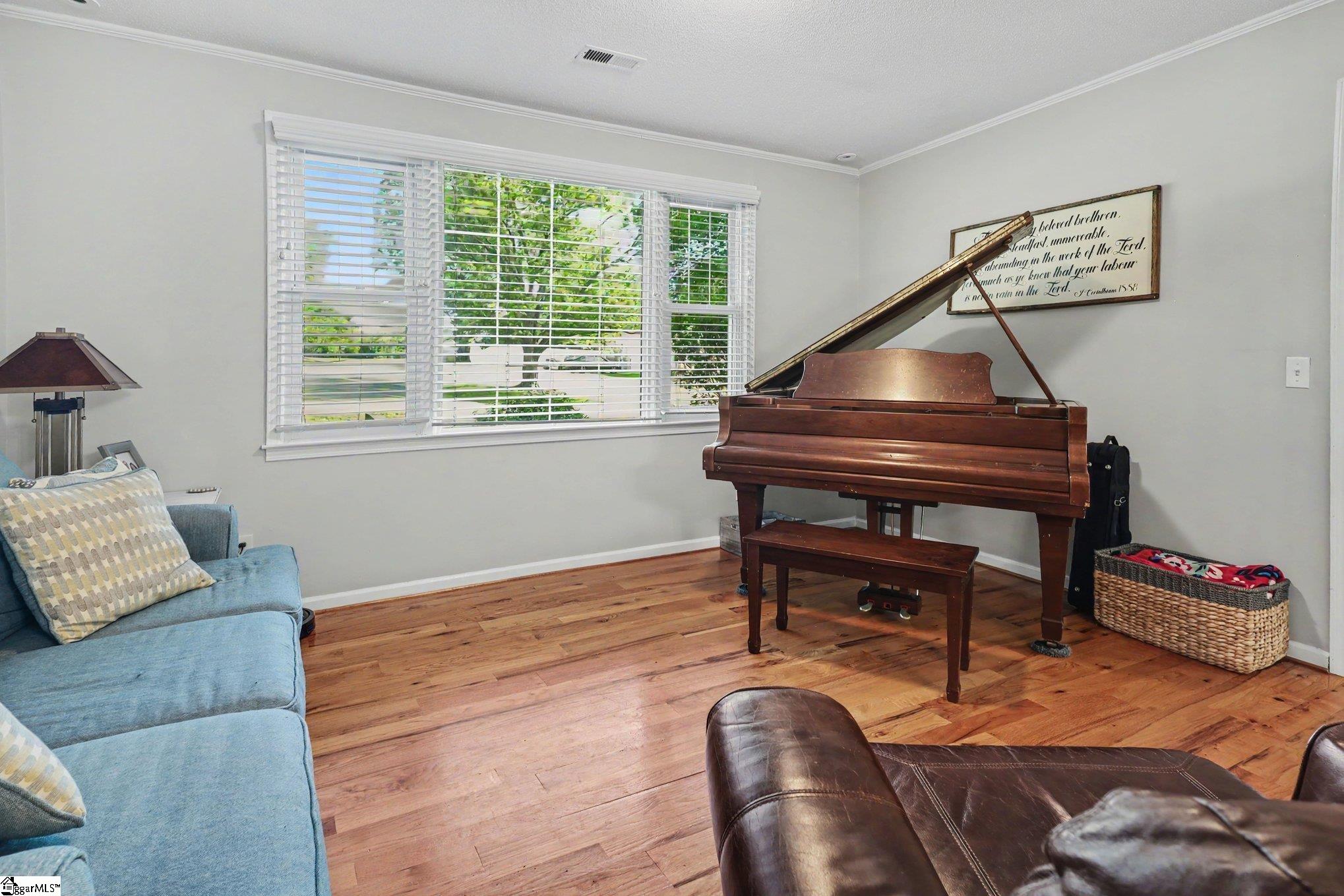 200 Bentwood Road Property Photo 9
