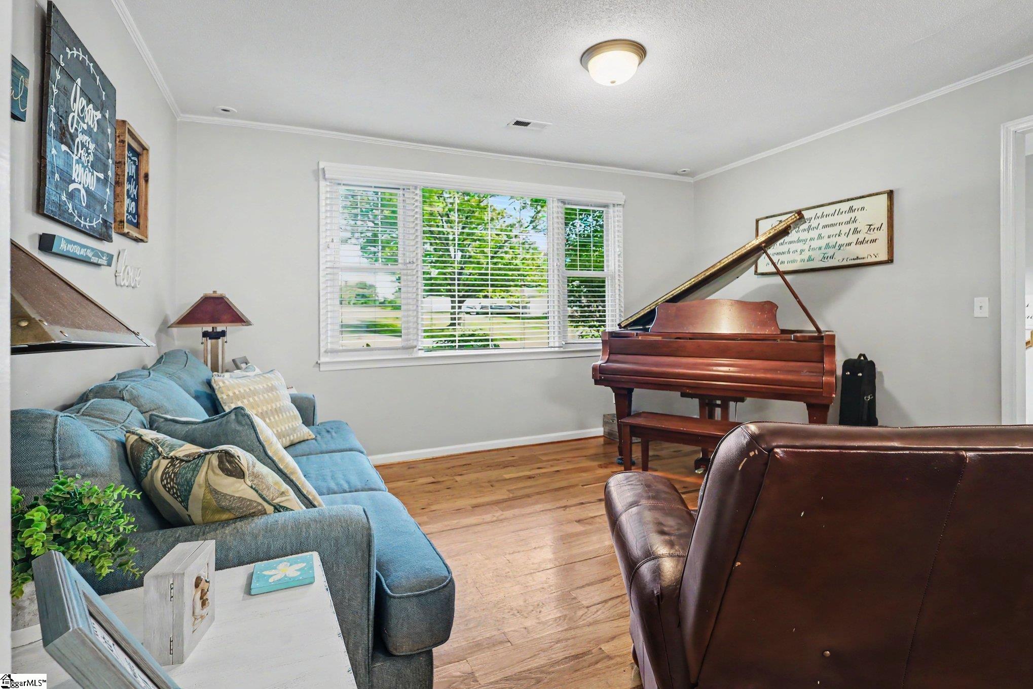 200 Bentwood Road Property Photo 10