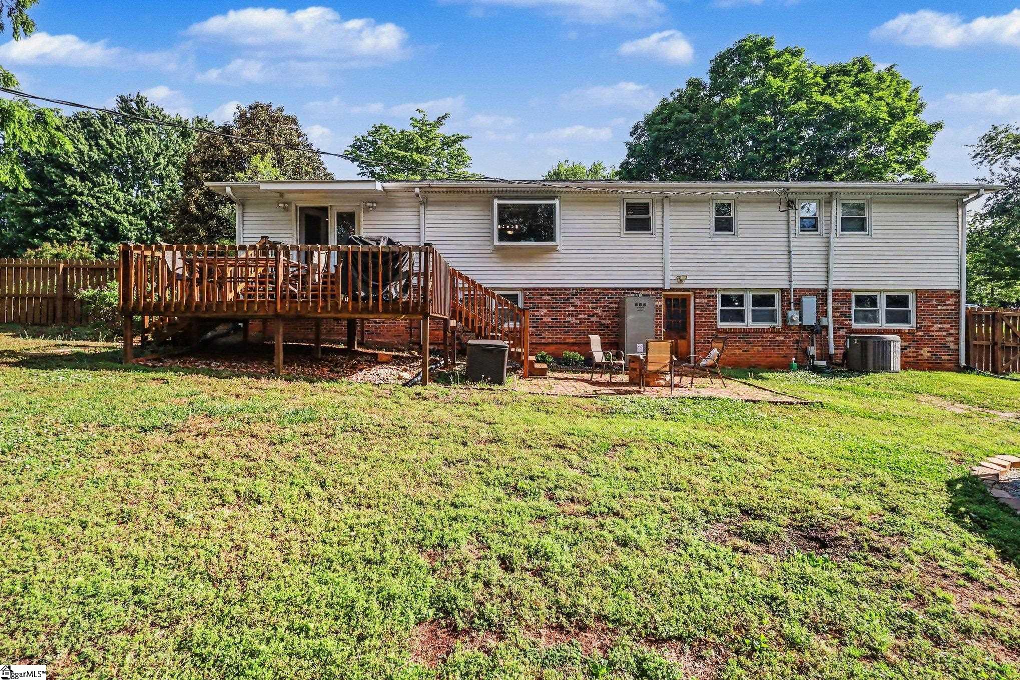 200 Bentwood Road Property Photo 16