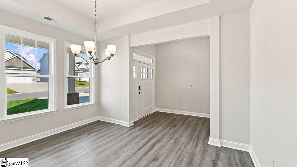557 Woodcot Drive Property Photo 8