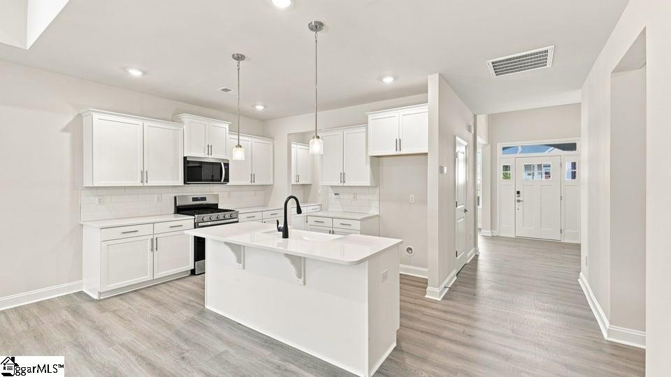 557 Woodcot Drive Property Photo 12
