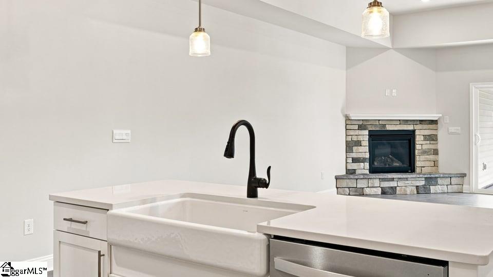 557 Woodcot Drive Property Photo 14