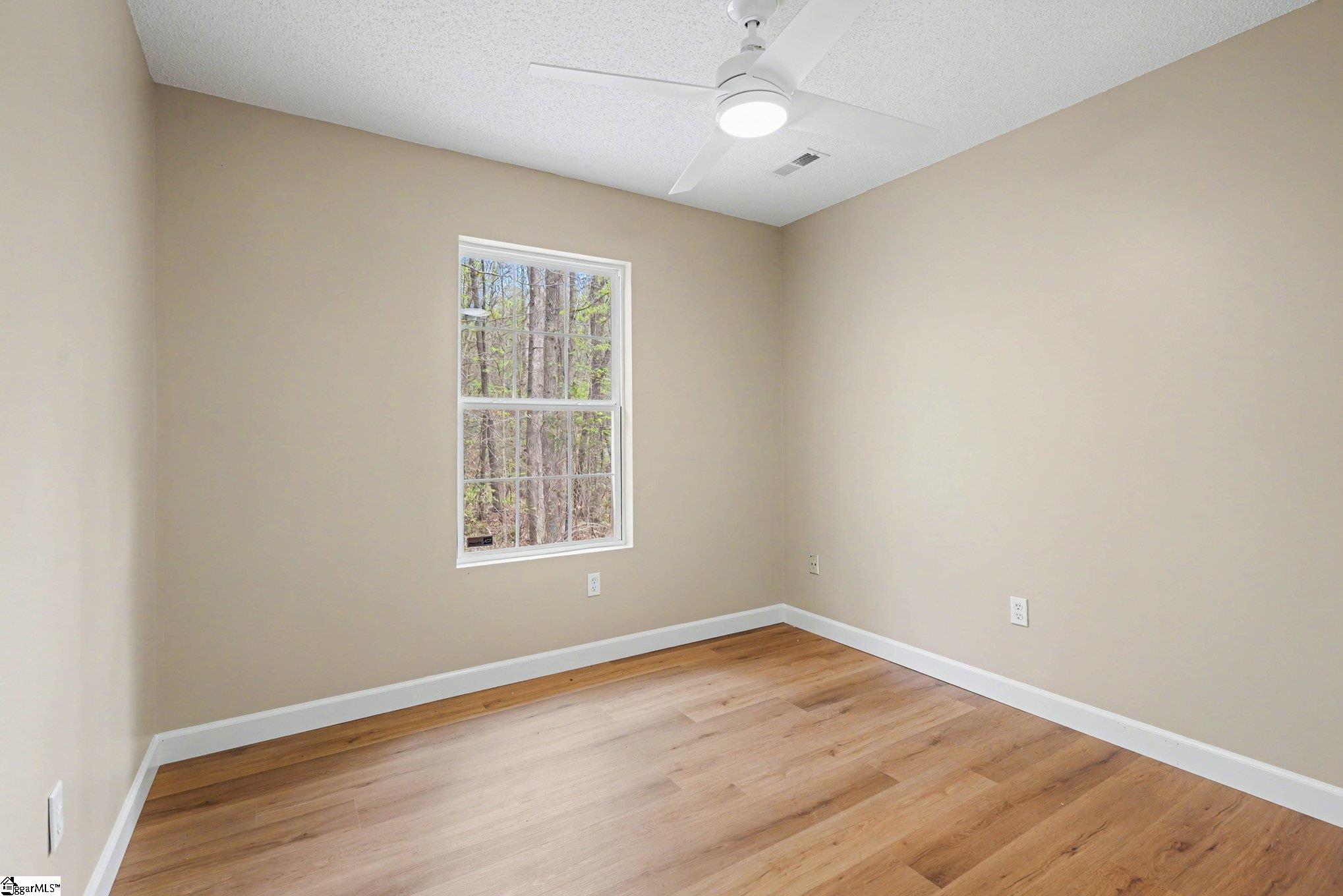 468 Holden Drive Property Photo 7