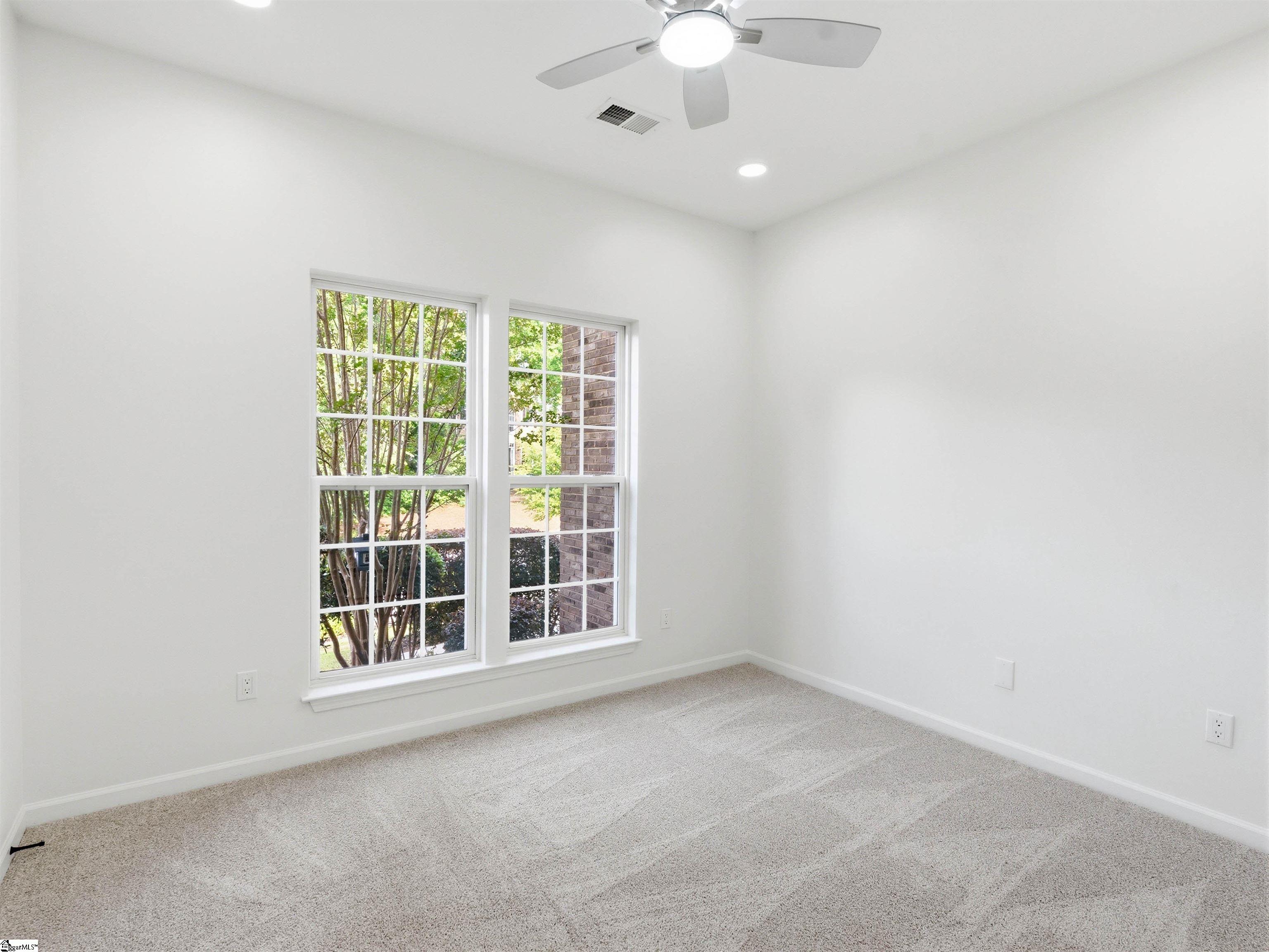 39 Waters Reach Lane Property Photo 28