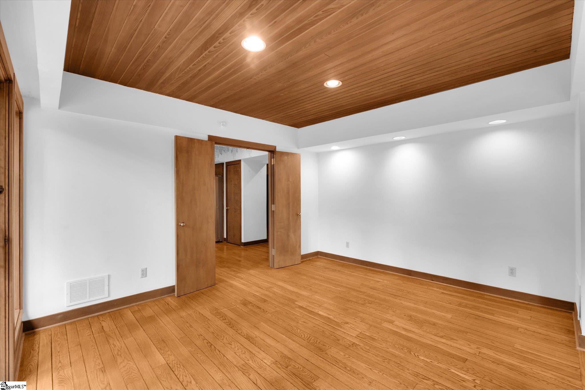 100 Brookside Way Property Photo 14