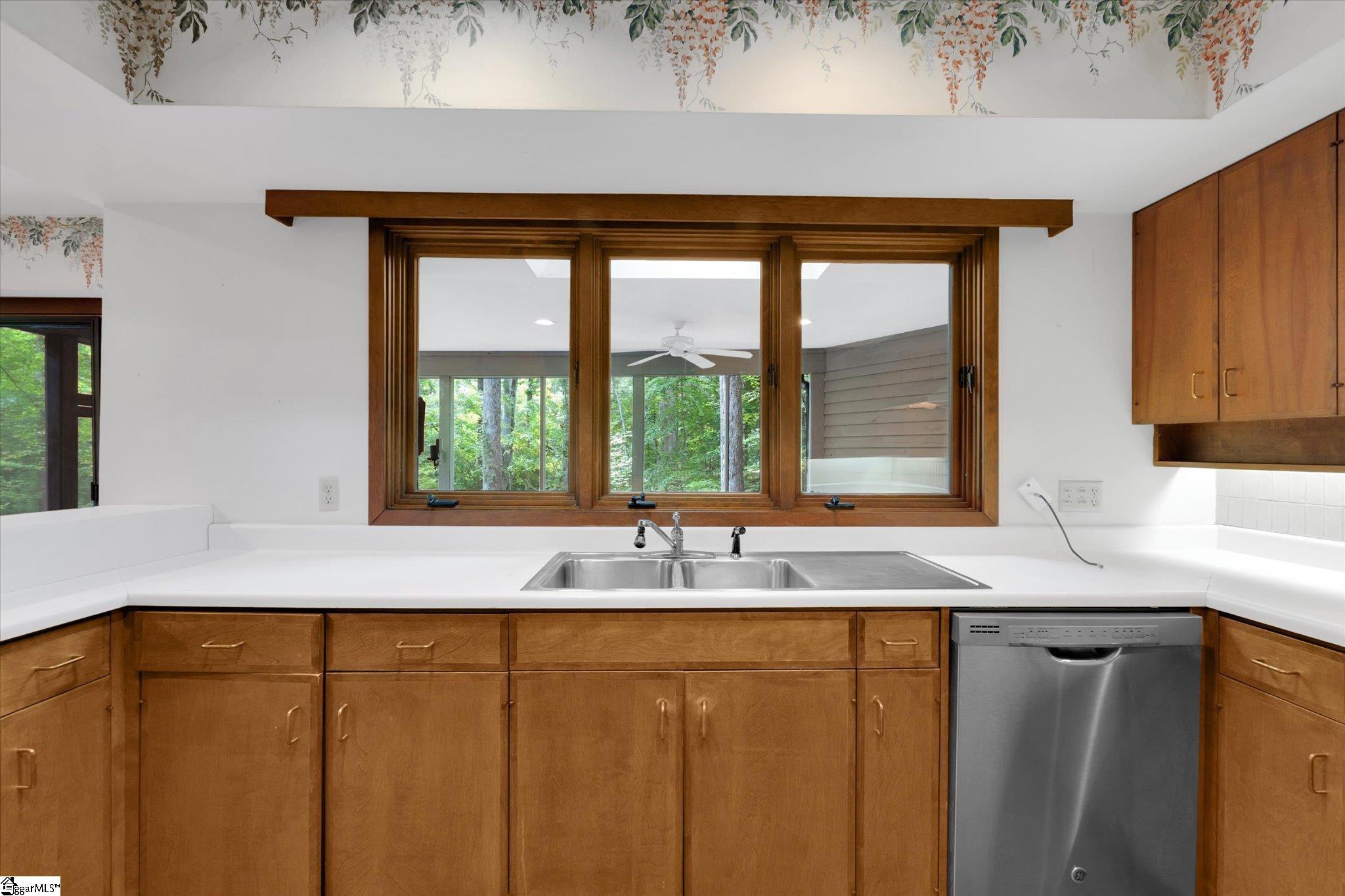 100 Brookside Way Property Photo 18