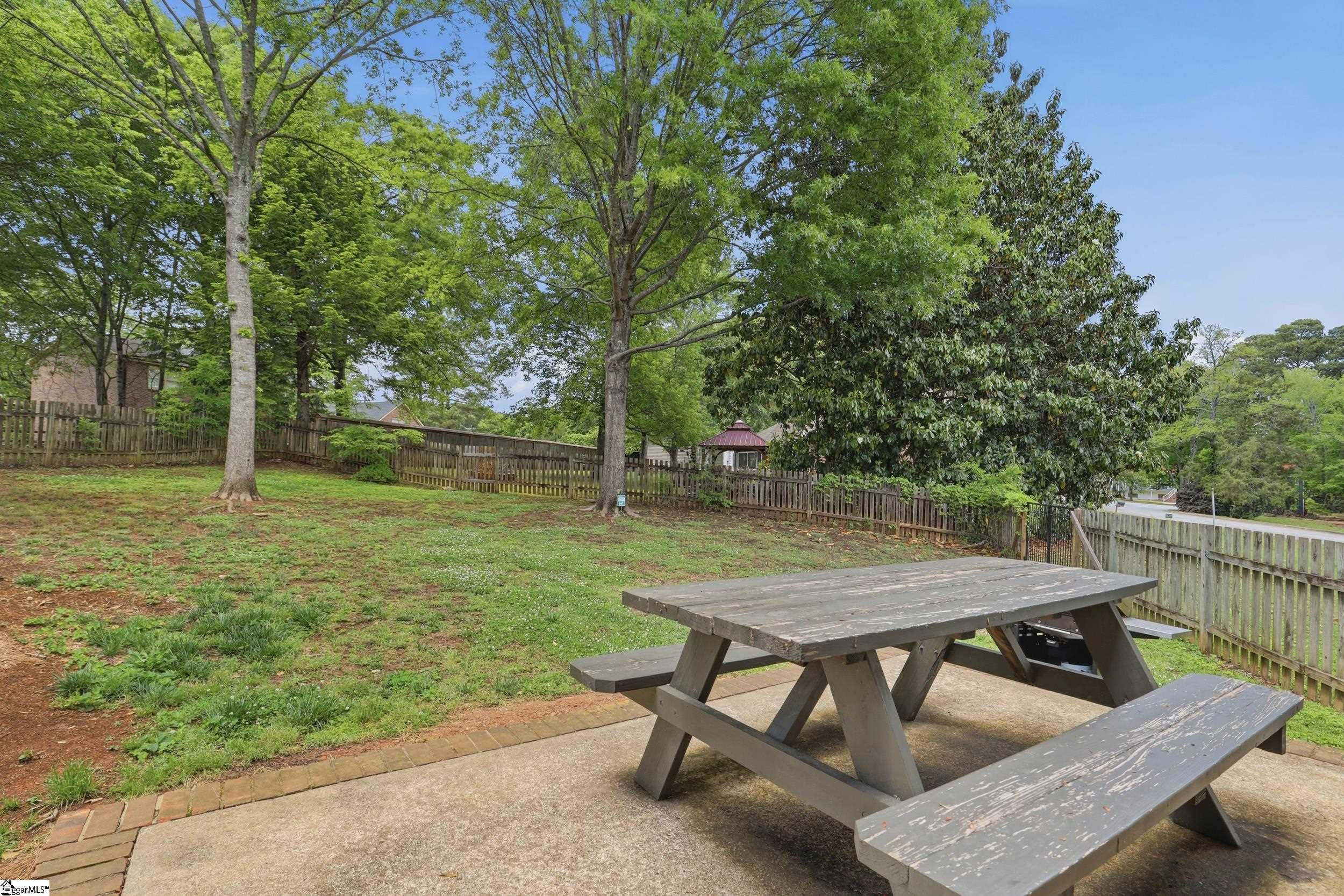 302 Pine Wood Drive Property Photo 35