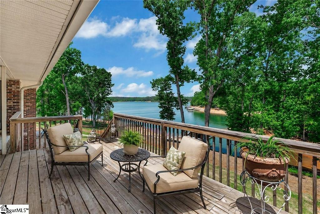 2212 Surfside Drive Property Photo 4