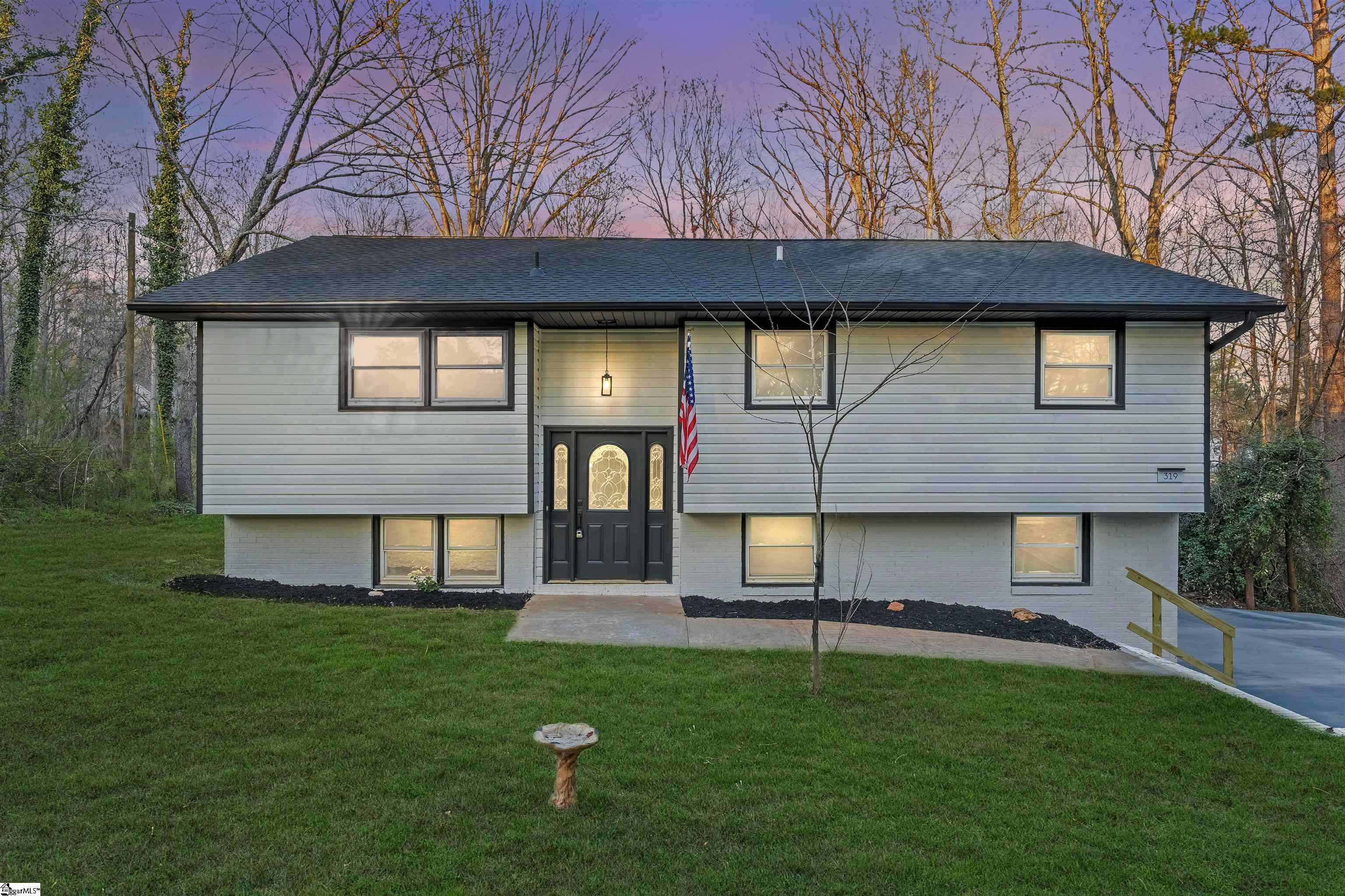 319 Catawba Circle Property Photo 1