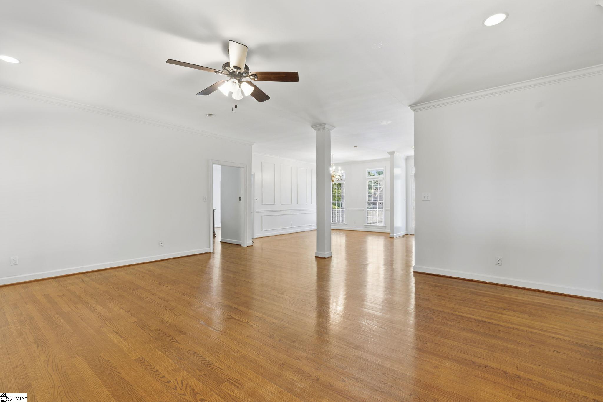 313 N Oakley Lane Property Photo 4