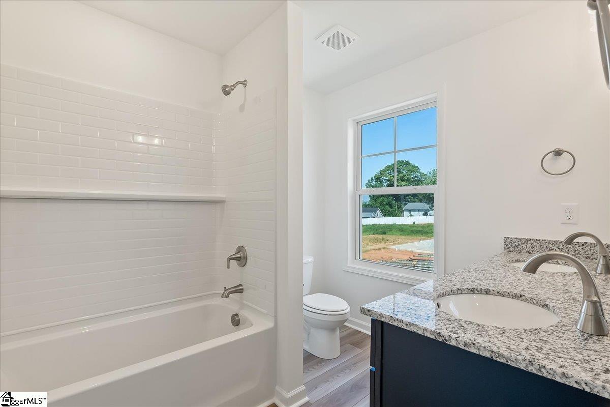 2045 Halton Oaks Drive Property Photo 25
