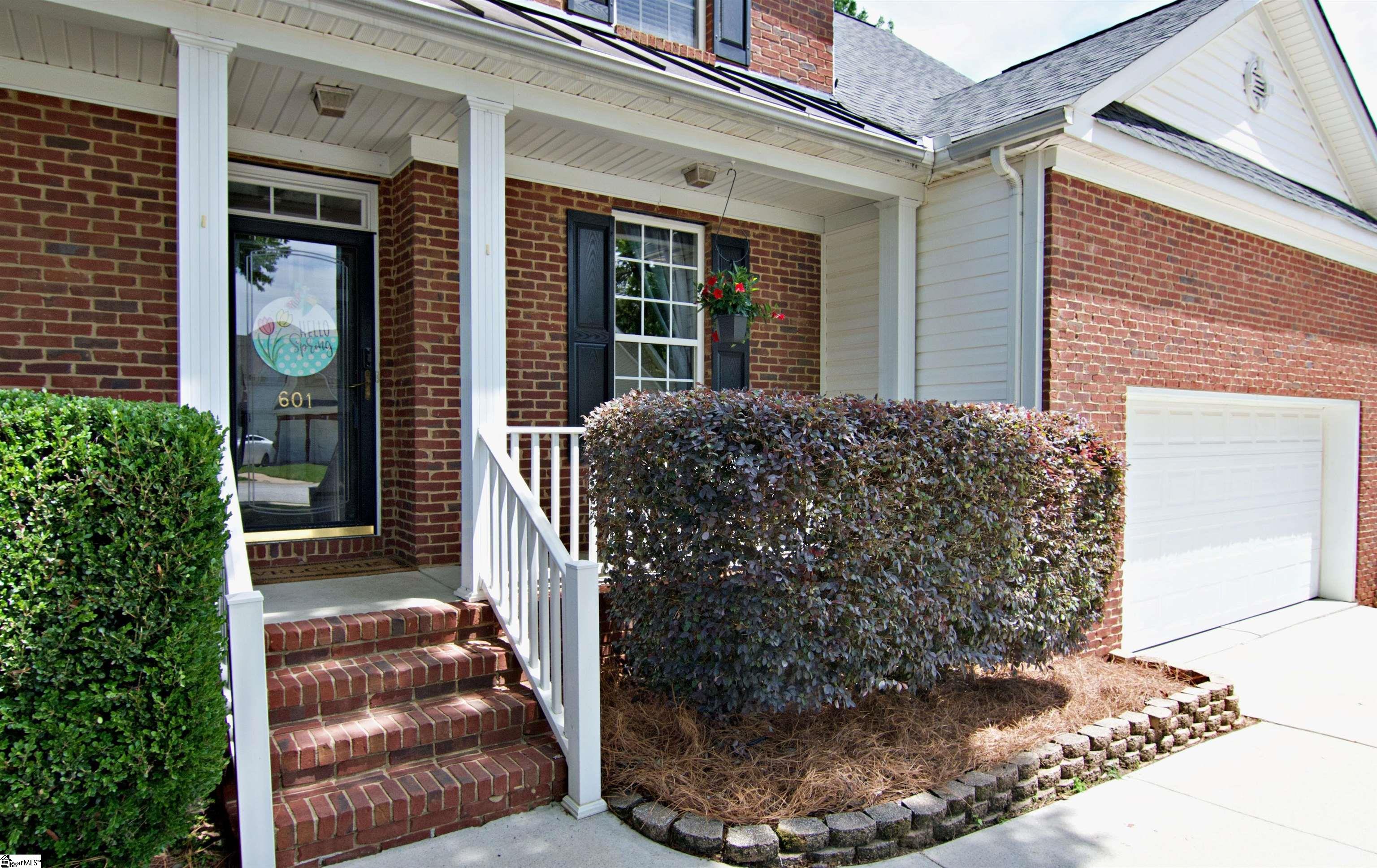 601 Kingsmoor Drive Property Photo 4