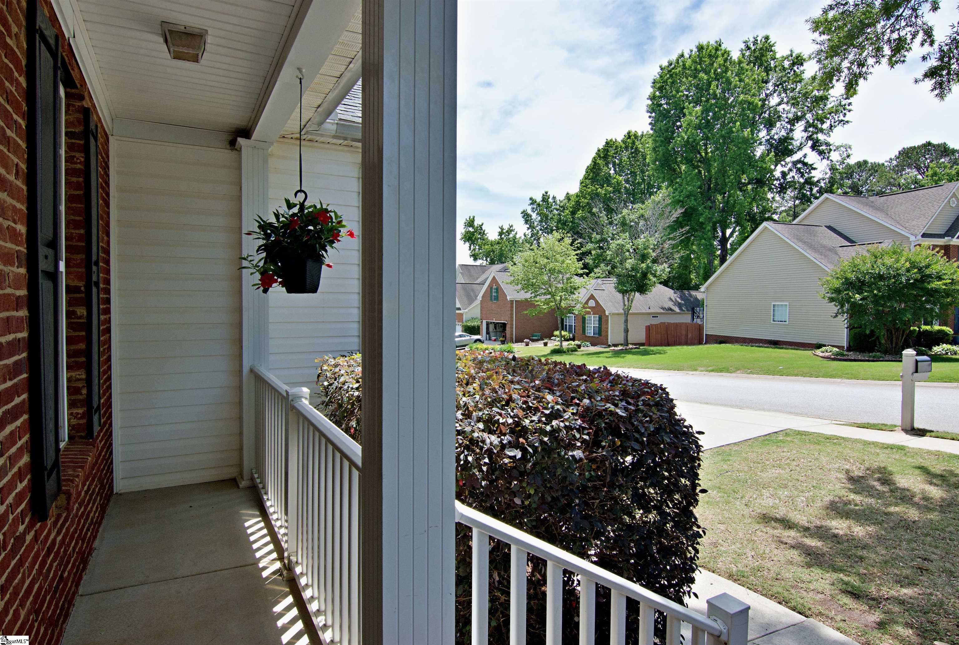601 Kingsmoor Drive Property Photo 5