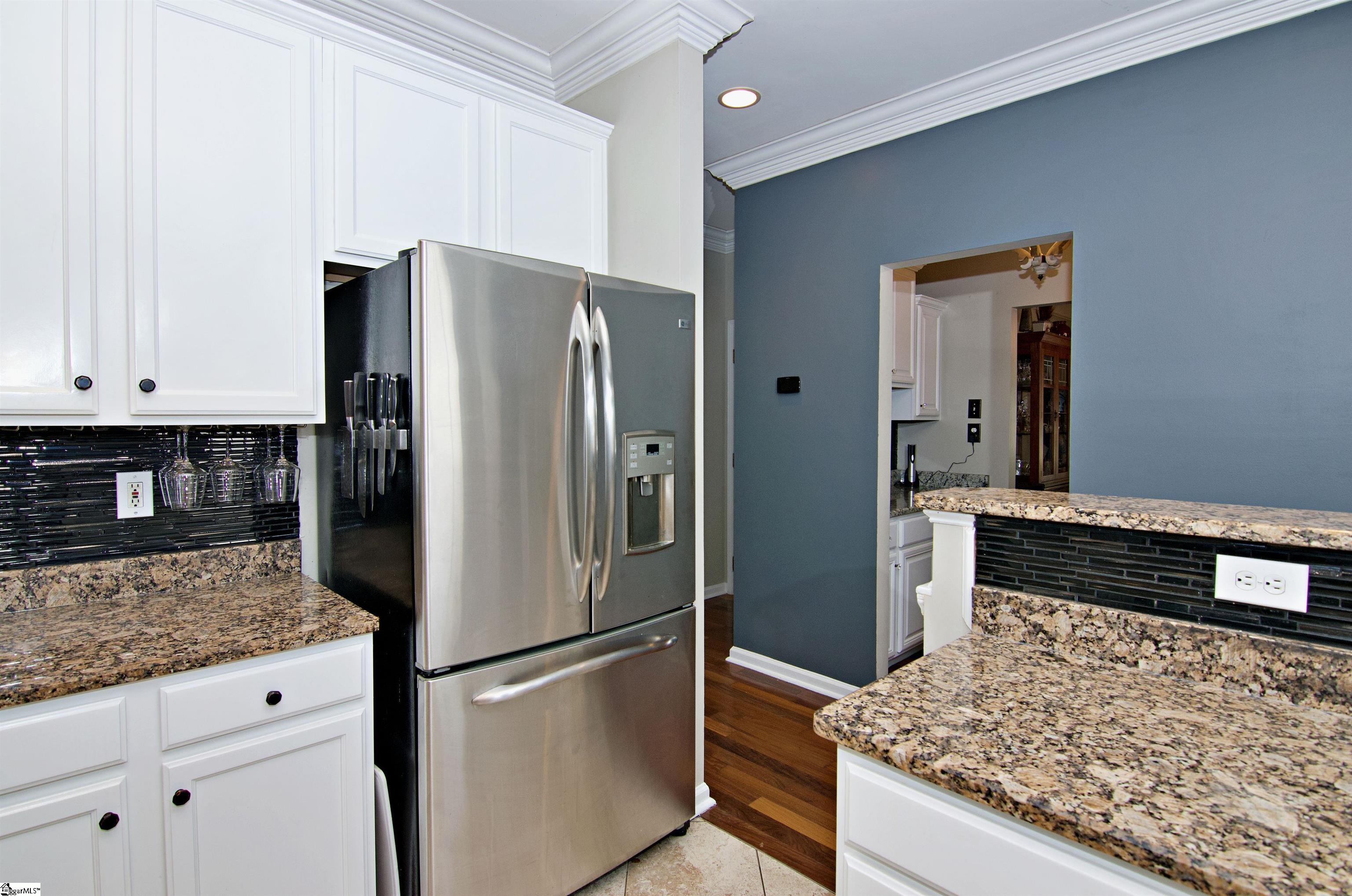 601 Kingsmoor Drive Property Photo 18